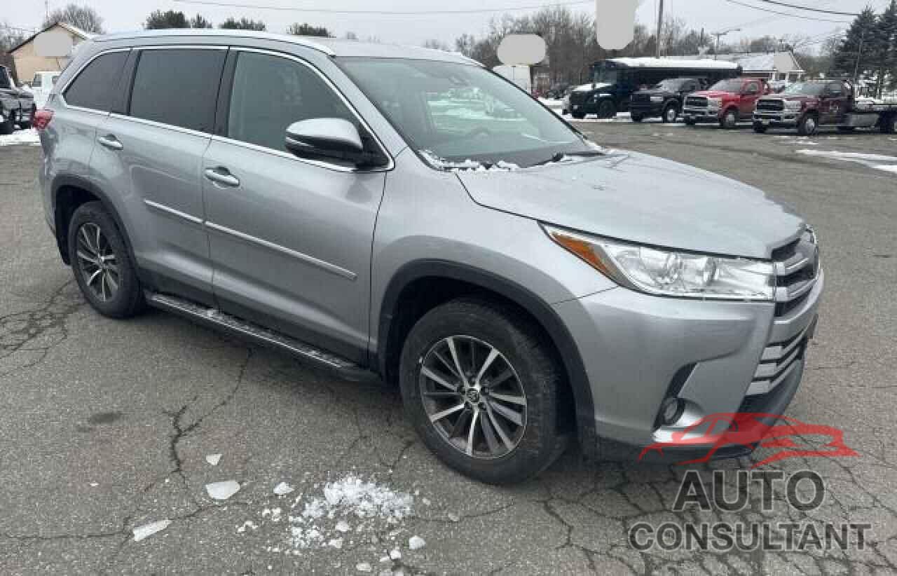 TOYOTA HIGHLANDER 2019 - 5TDJZRFH7KS565678