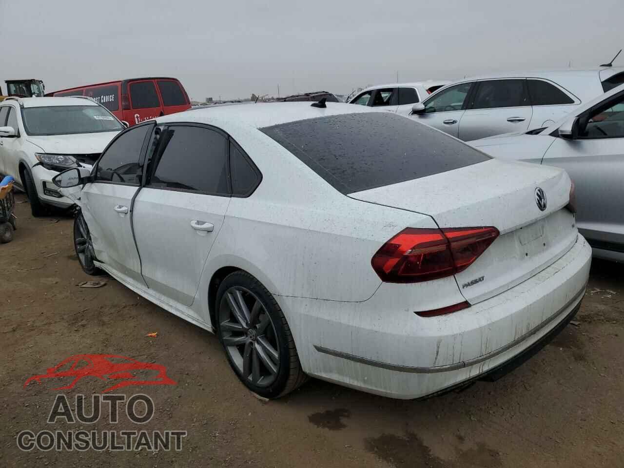 VOLKSWAGEN PASSAT 2018 - 1VWAA7A3XJC030784