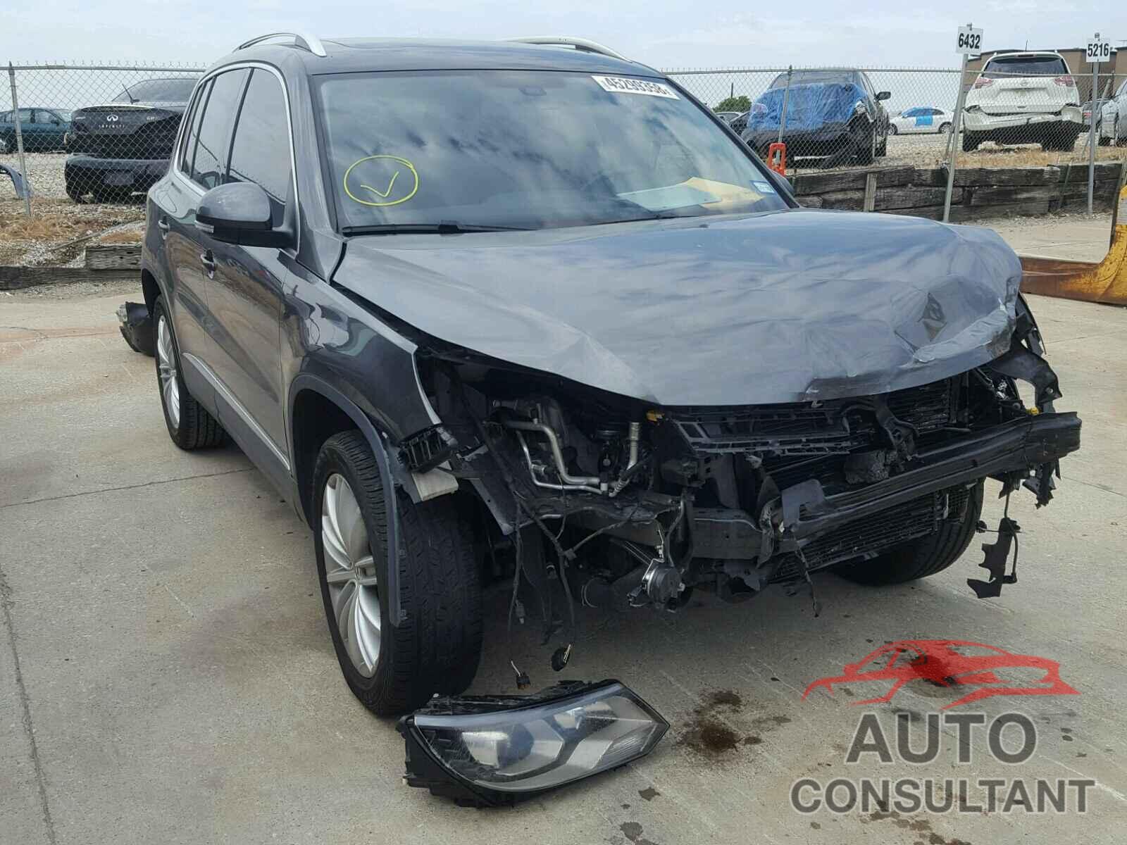 VOLKSWAGEN TIGUAN S 2016 - WVGAV7AX2GW515014