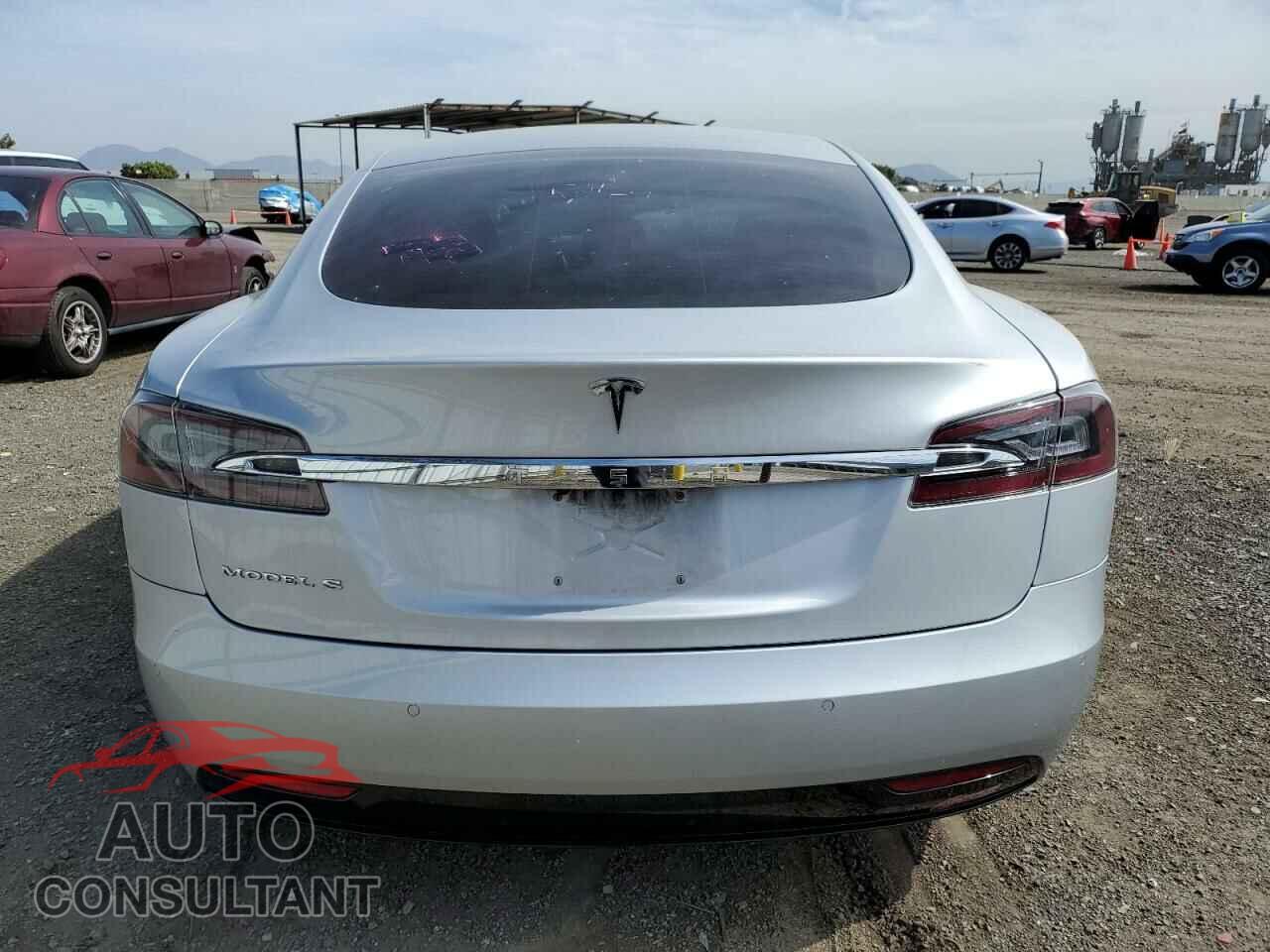TESLA MODEL S 2017 - 5YJSA1E12HF177935