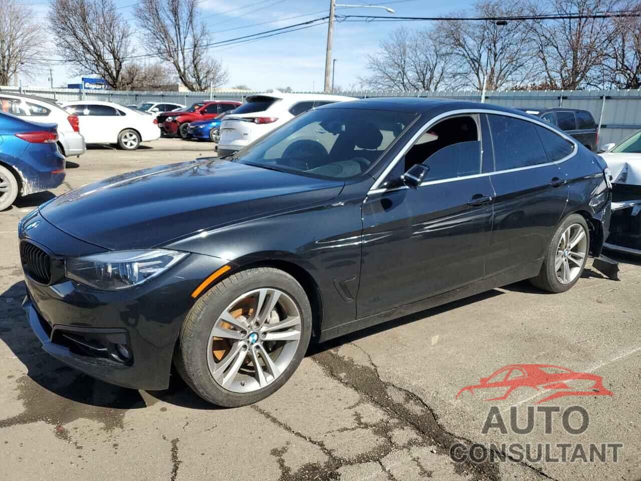 BMW 3 SERIES 2018 - WBA8Y3C57JG451291