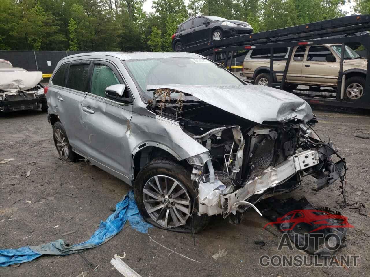 TOYOTA HIGHLANDER 2017 - 5TDKZRFH5HS522390