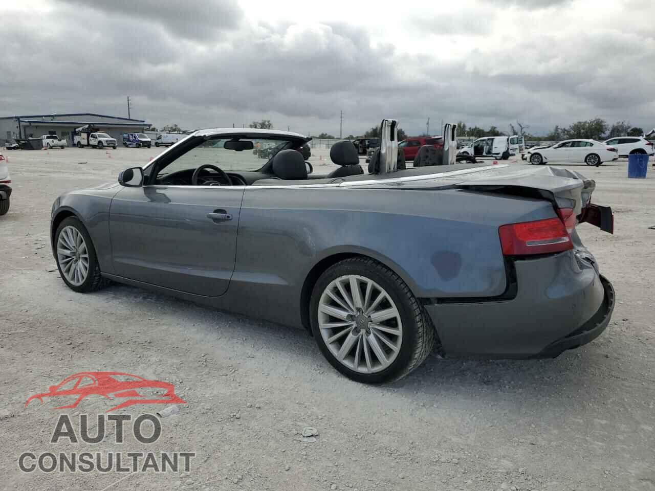 AUDI A5 2012 - WAULFAFH8CN000802