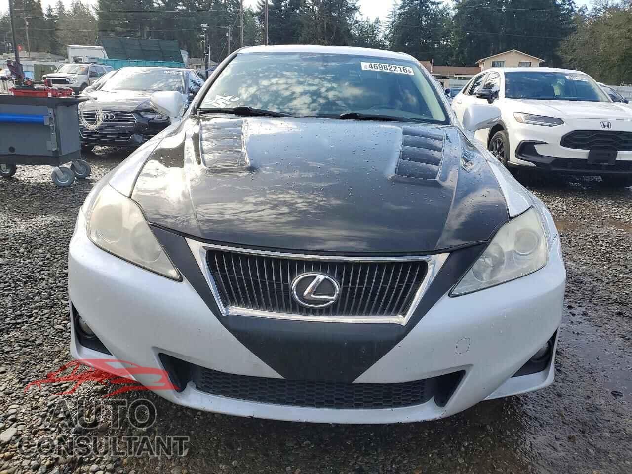 LEXUS IS 2011 - JTHBF5C25B5134623
