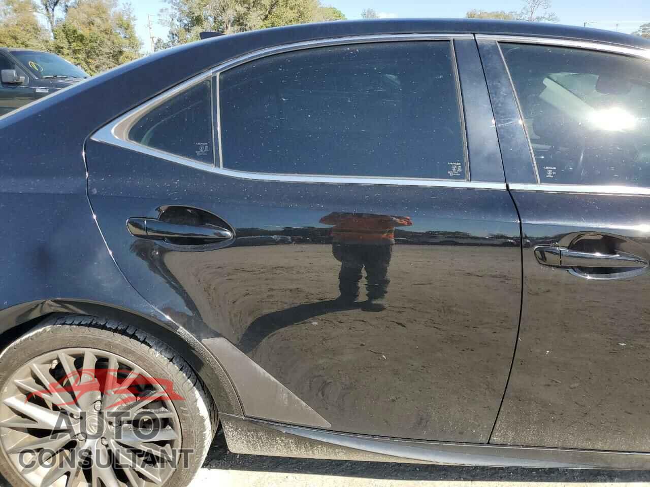 LEXUS IS 2014 - JTHBF1D26E5004877
