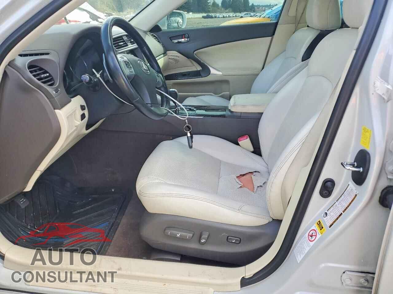 LEXUS IS 2011 - JTHBF5C25B5134623