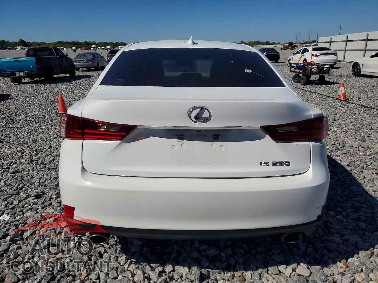 LEXUS IS 2014 - JTHBF1D21E5036801