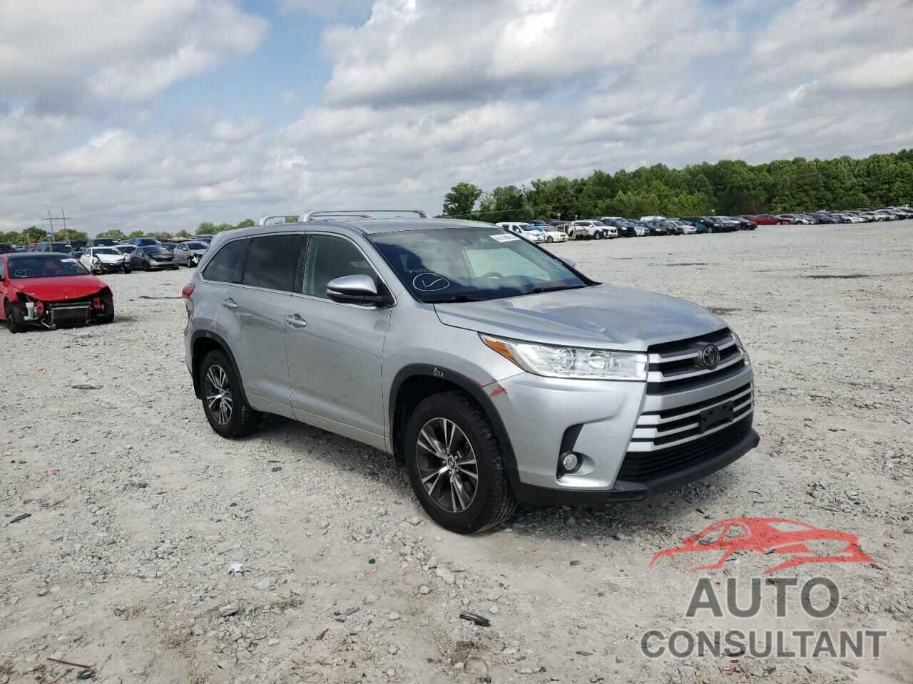 TOYOTA HIGHLANDER 2018 - 5TDBZRFH4JS908191