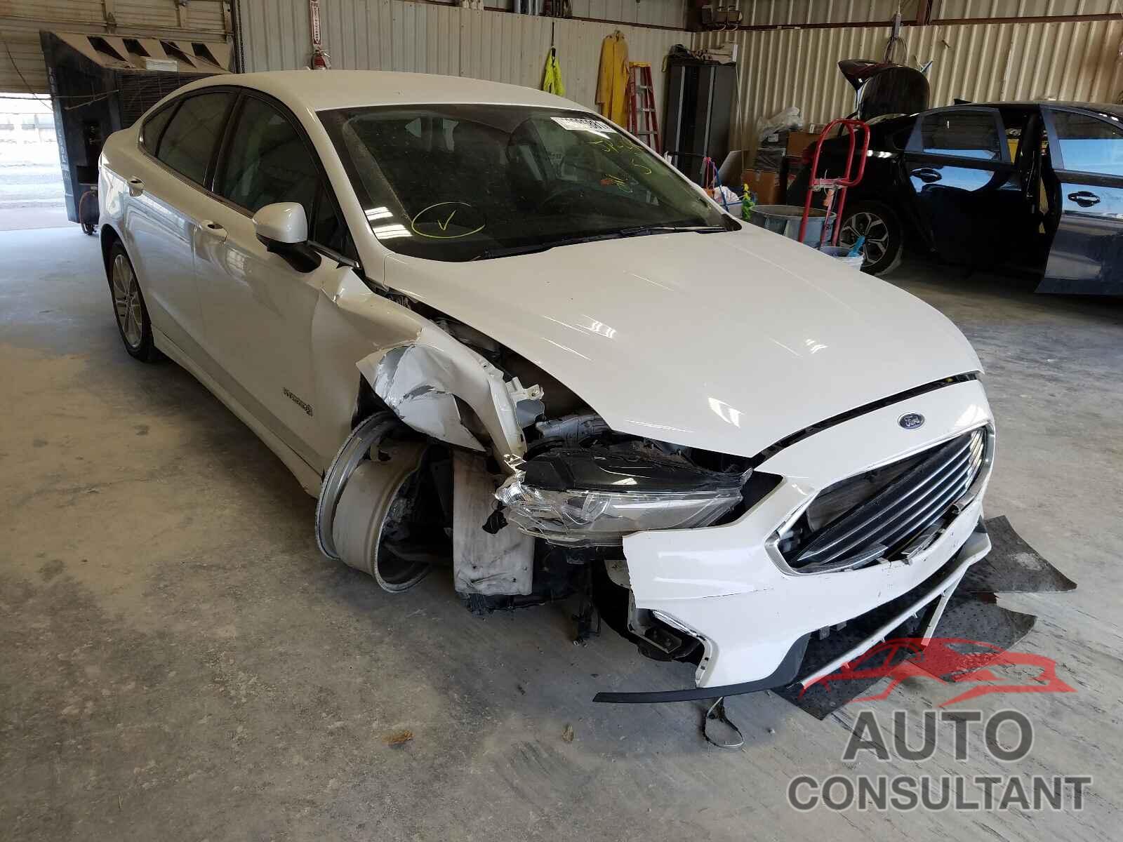FORD FUSION 2019 - 3FA6P0LU9KR143848