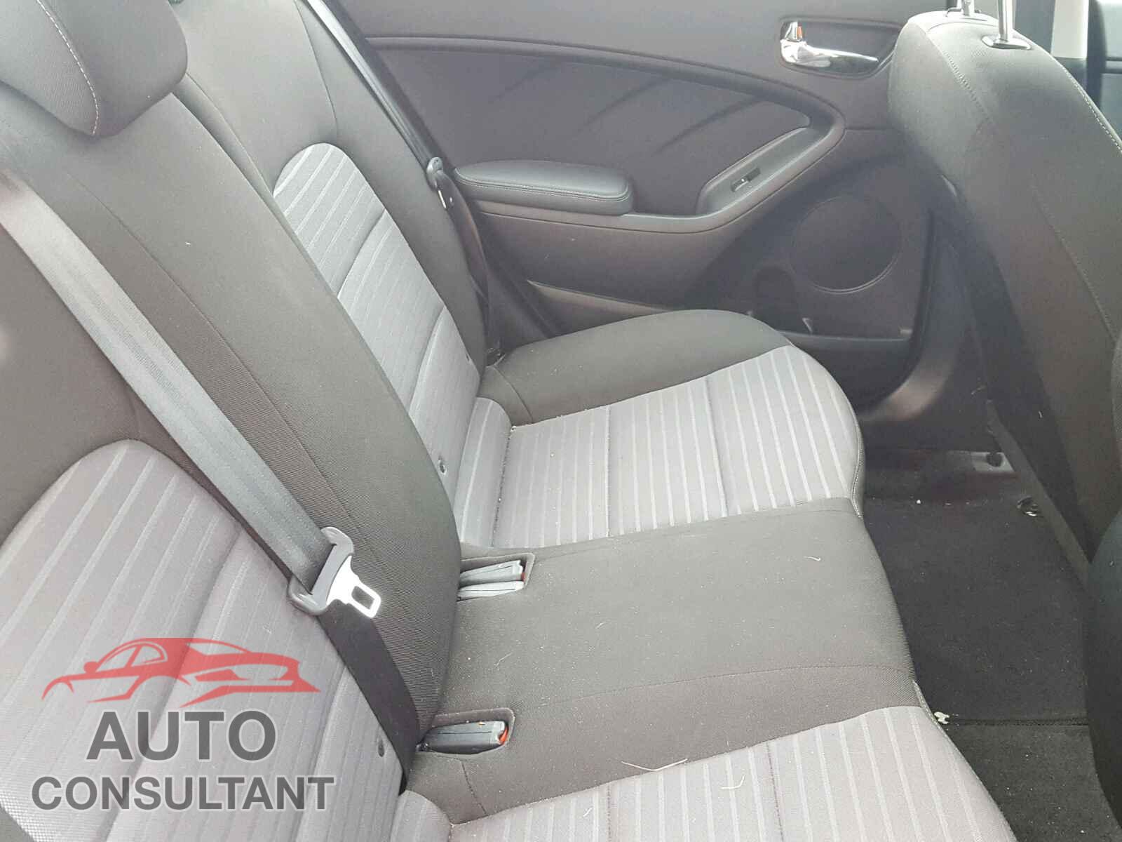 KIA FORTE 2017 - 3KPFL4A76HE111269
