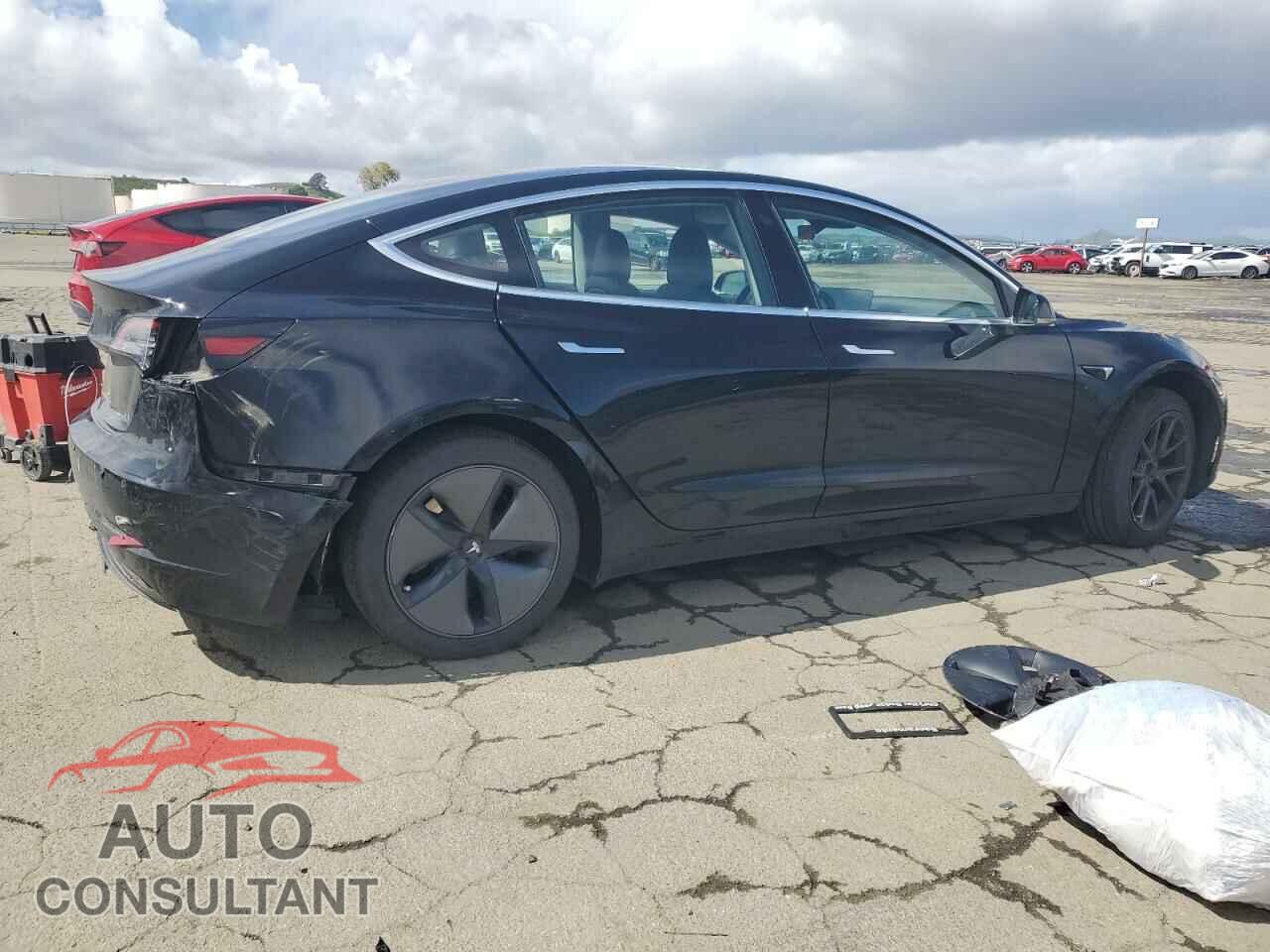 TESLA MODEL 3 2018 - 5YJ3E1EA0JF036313