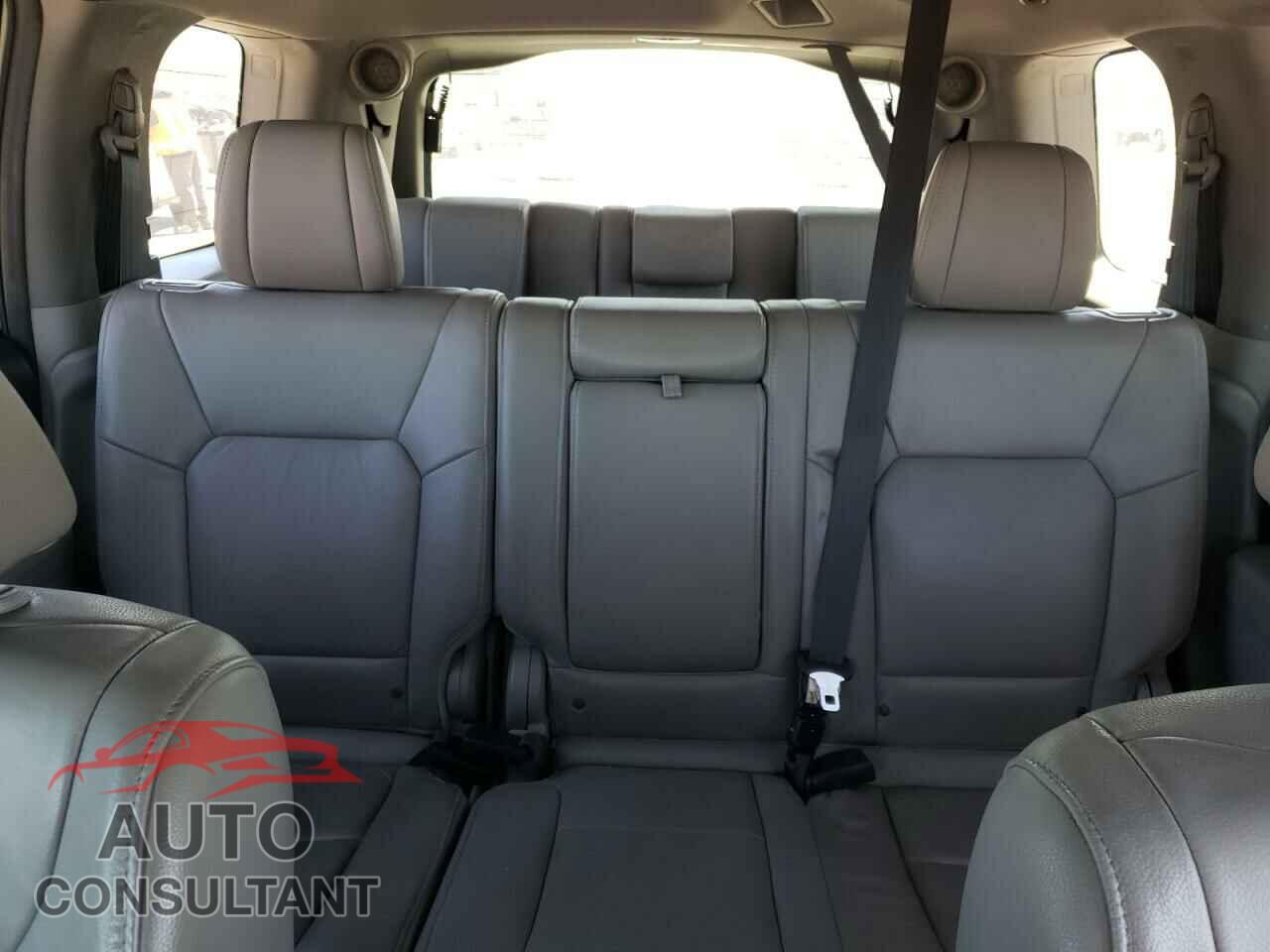 HONDA PILOT 2015 - 5FNYF3H94FB007744