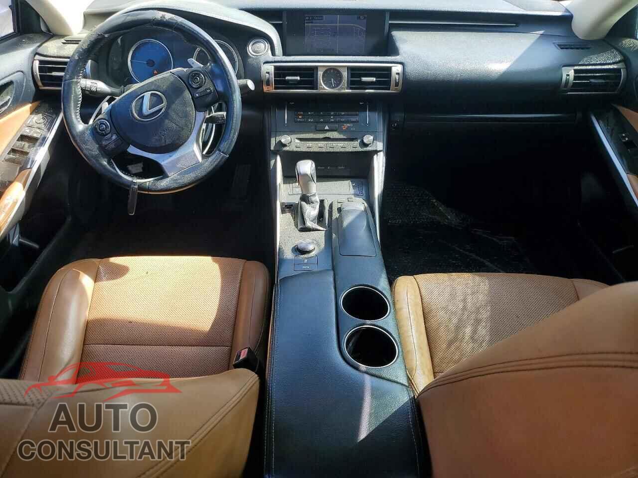 LEXUS IS 2014 - JTHCE1D29E5000569