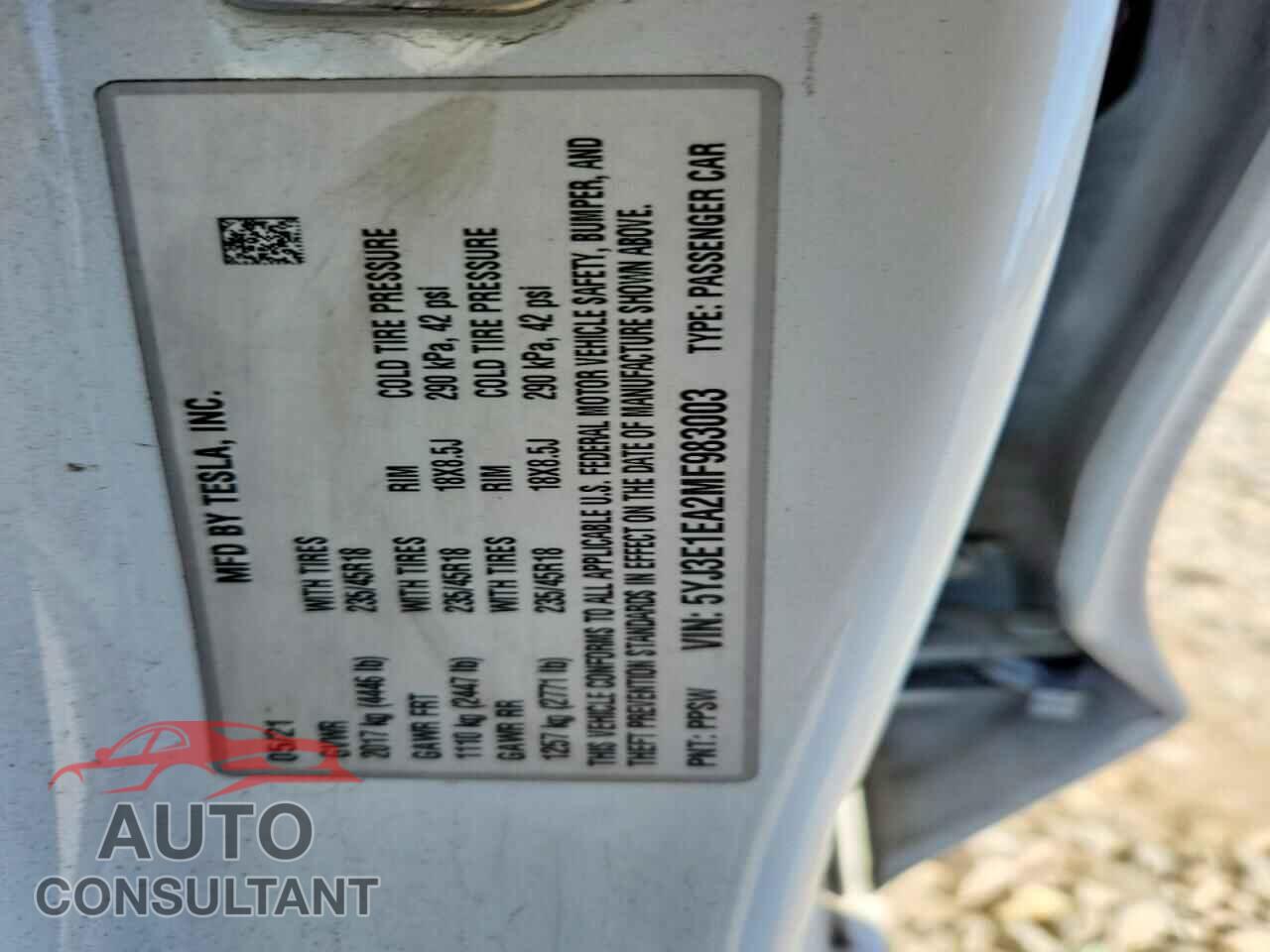 TESLA MODEL 3 2021 - 5YJ3E1EA2MF983003