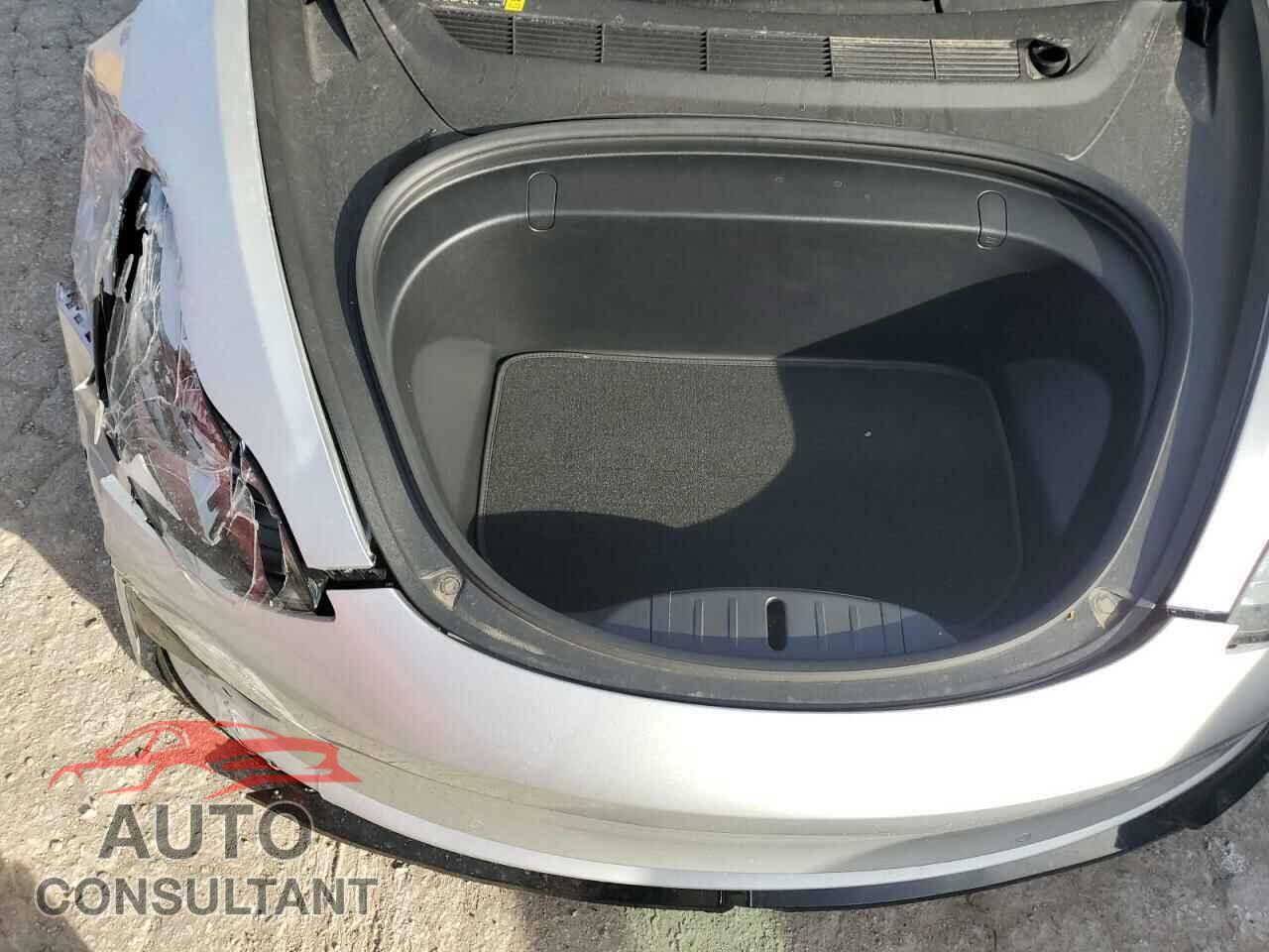 TESLA MODEL 3 2018 - 5YJ3E1EA2JF042601