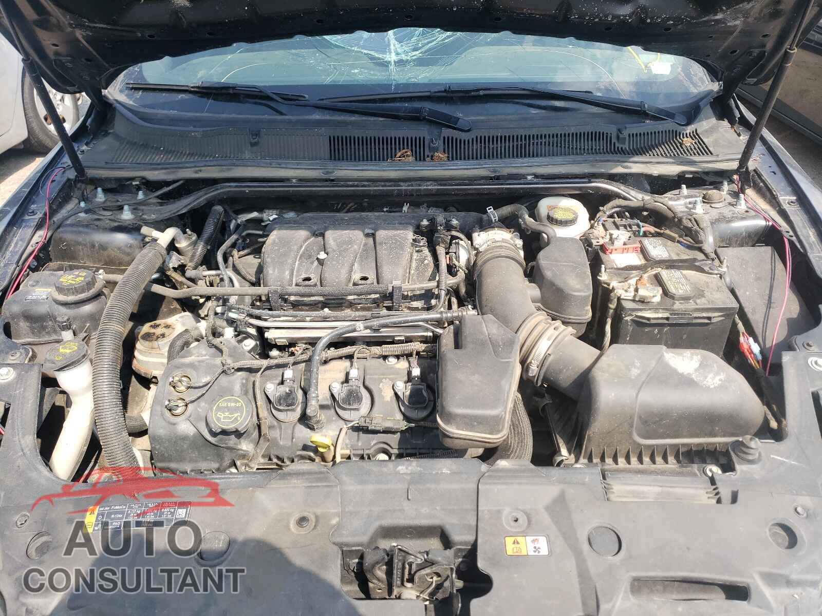 FORD TAURUS 2017 - 1FAHP2H88HG109805