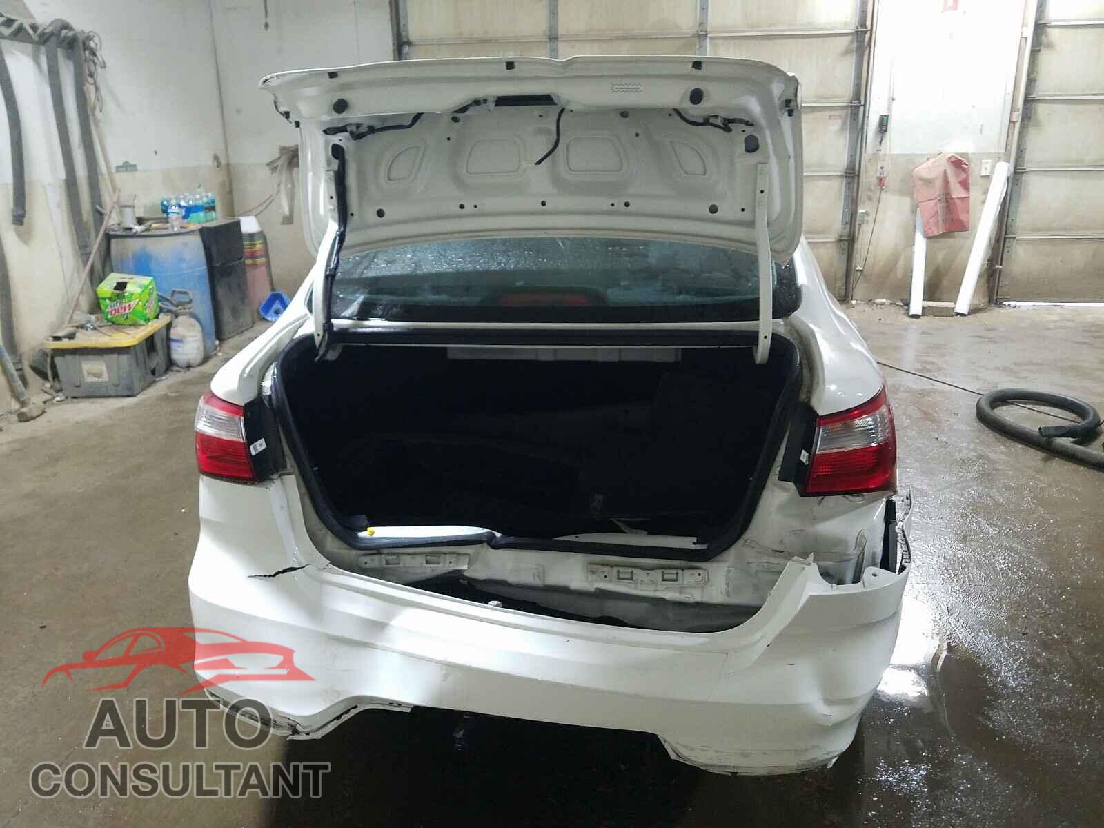 KIA RIO 2017 - KNADN4A38H6058639