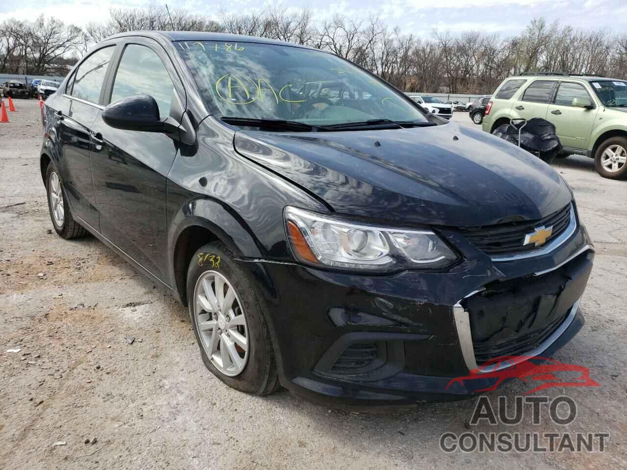 CHEVROLET SONIC 2018 - 1G1JD5SH5J4119786