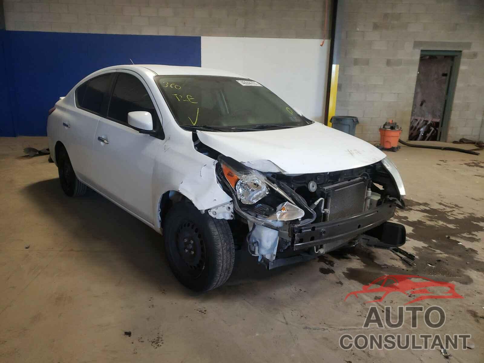 NISSAN VERSA 2018 - 3N1CN7AP6JK391641