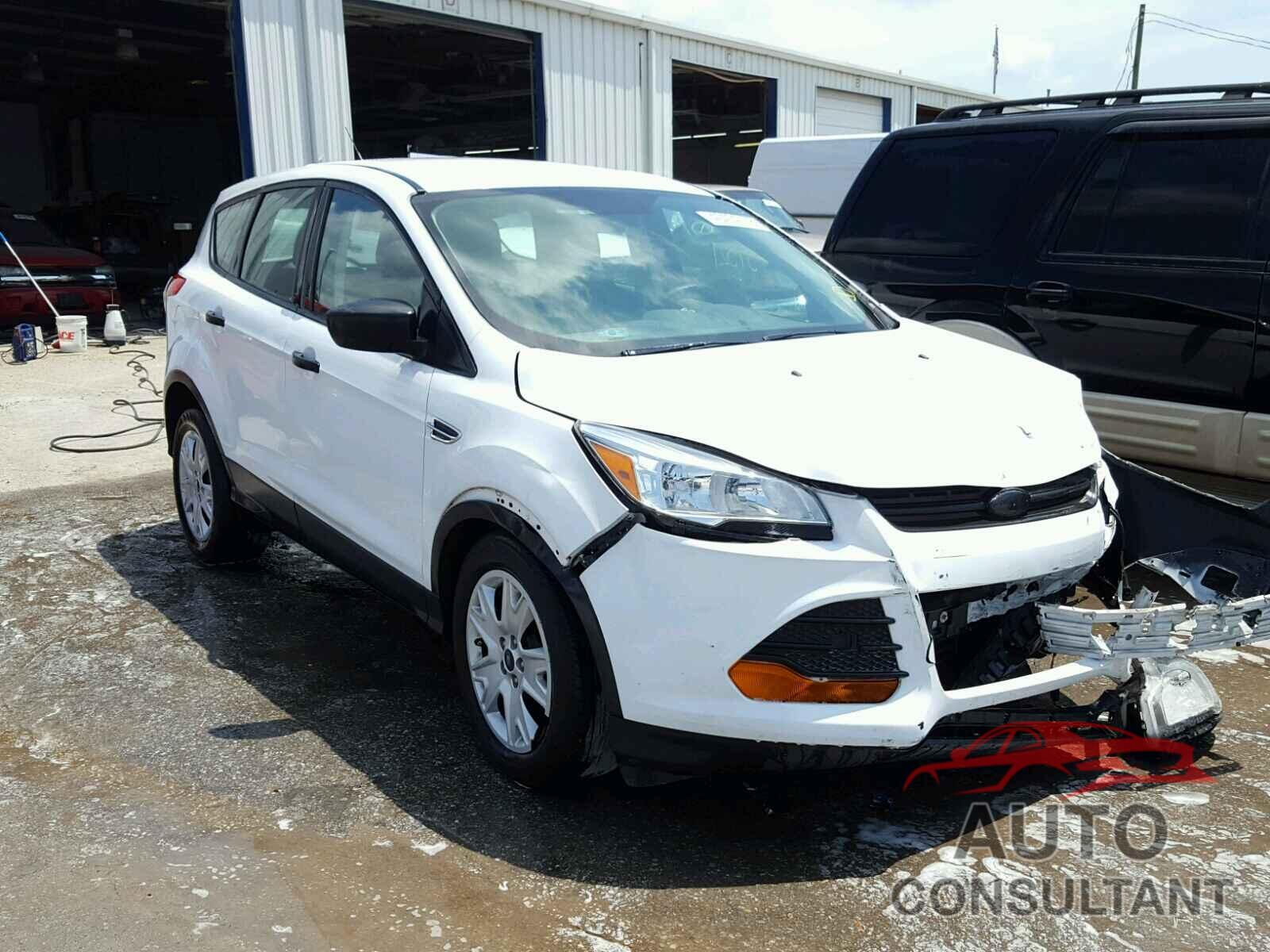 FORD ESCAPE 2015 - 1FMCU0F72FUB97031