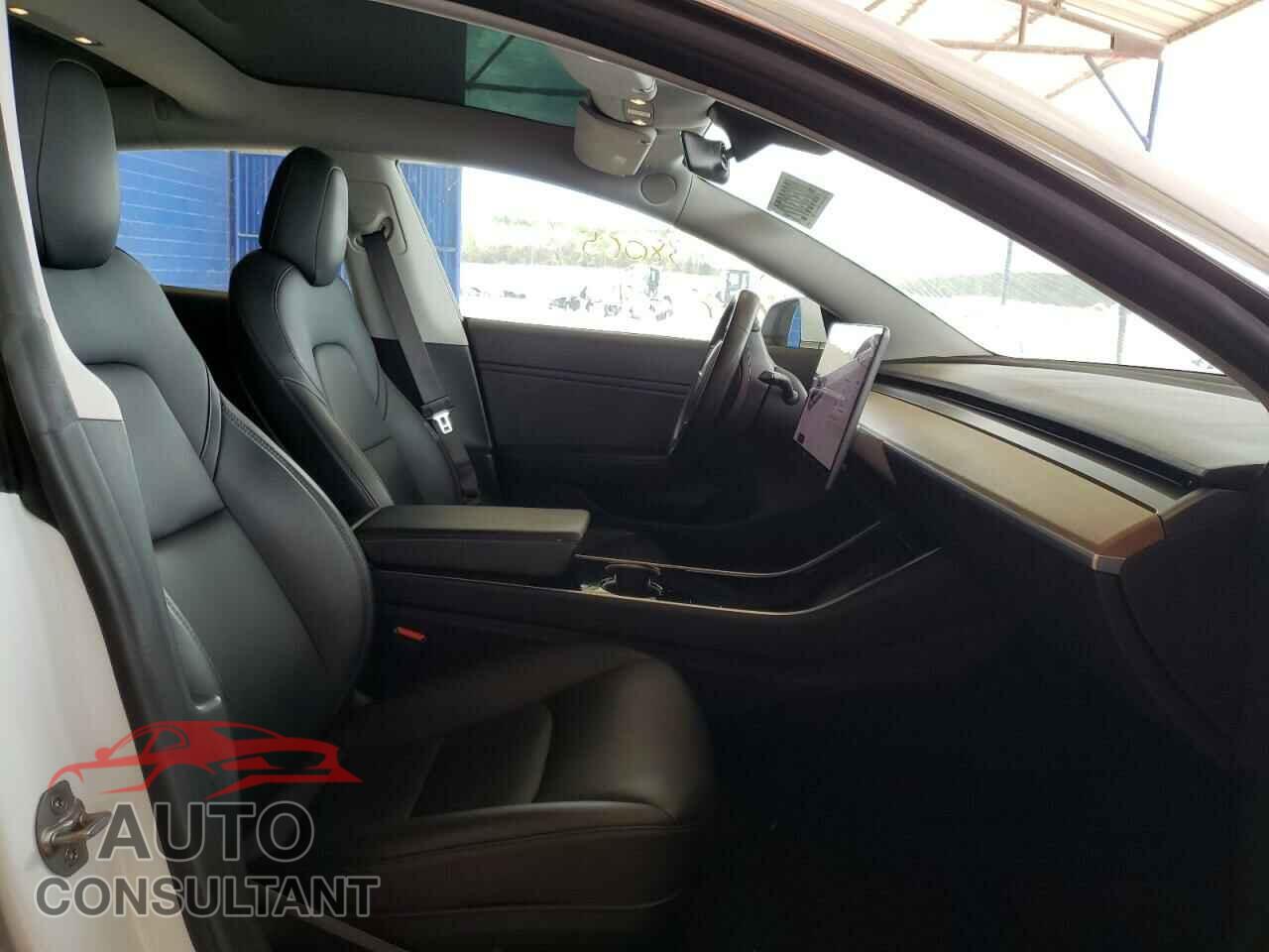 TESLA MODEL 3 2018 - 5YJ3E1EA8JF038827