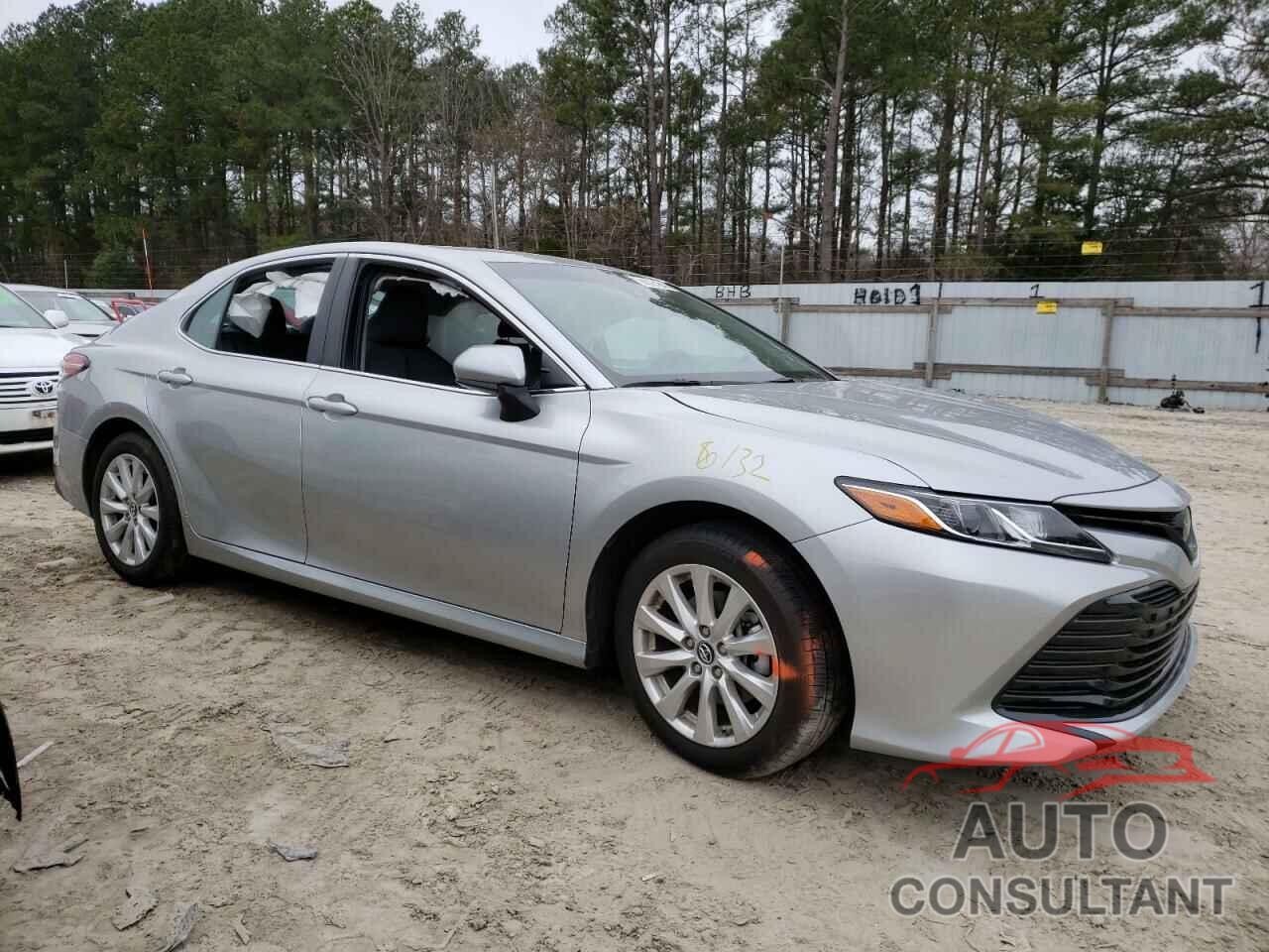 TOYOTA CAMRY 2018 - 4T1B11HK7JU545796
