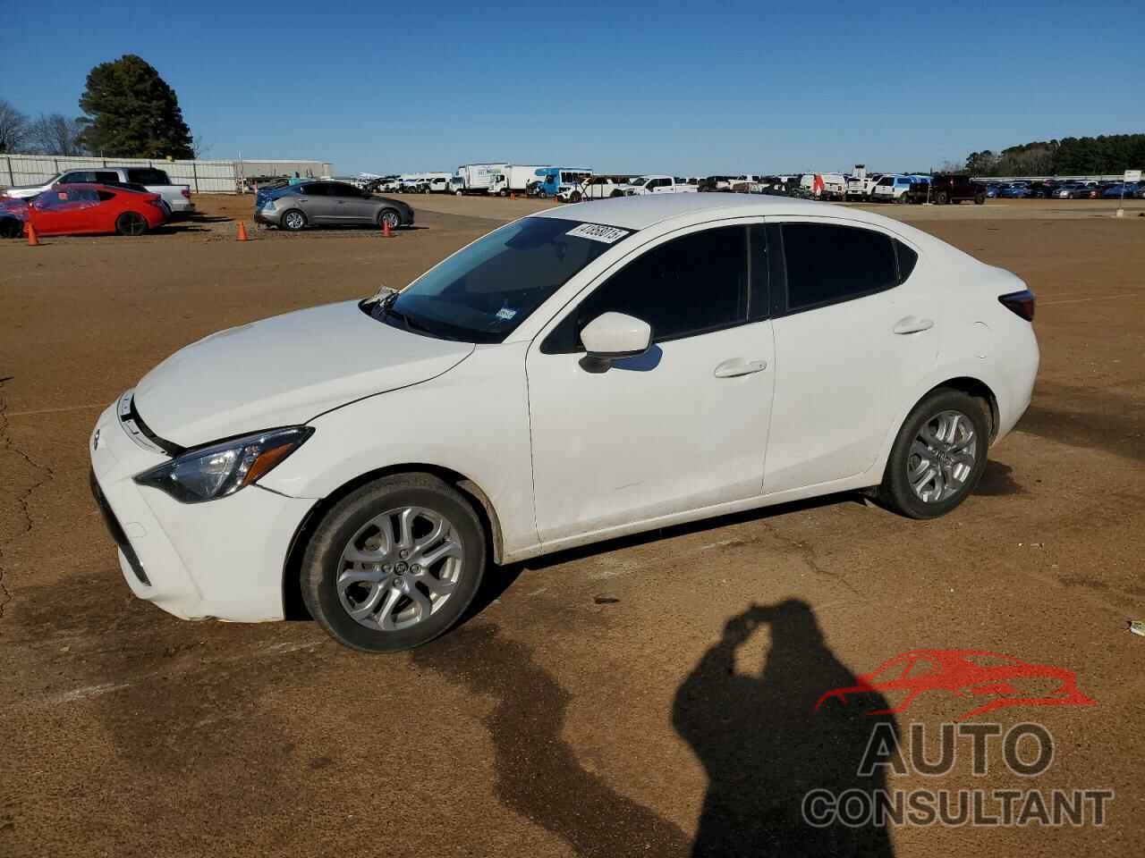 TOYOTA YARIS 2017 - 3MYDLBYV2HY191721