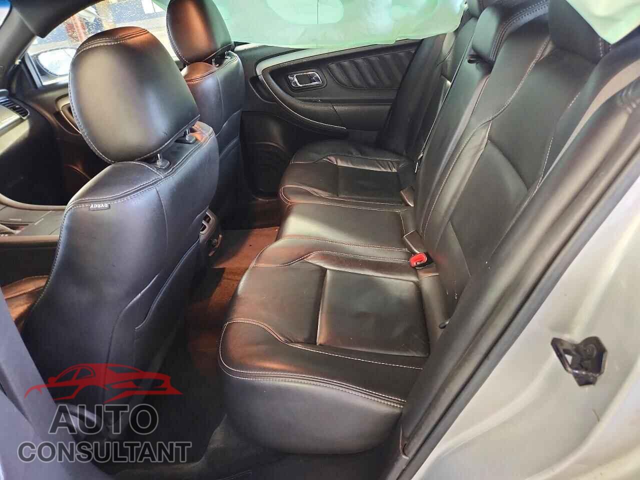 FORD TAURUS 2013 - 1FAHP2E81DG209842