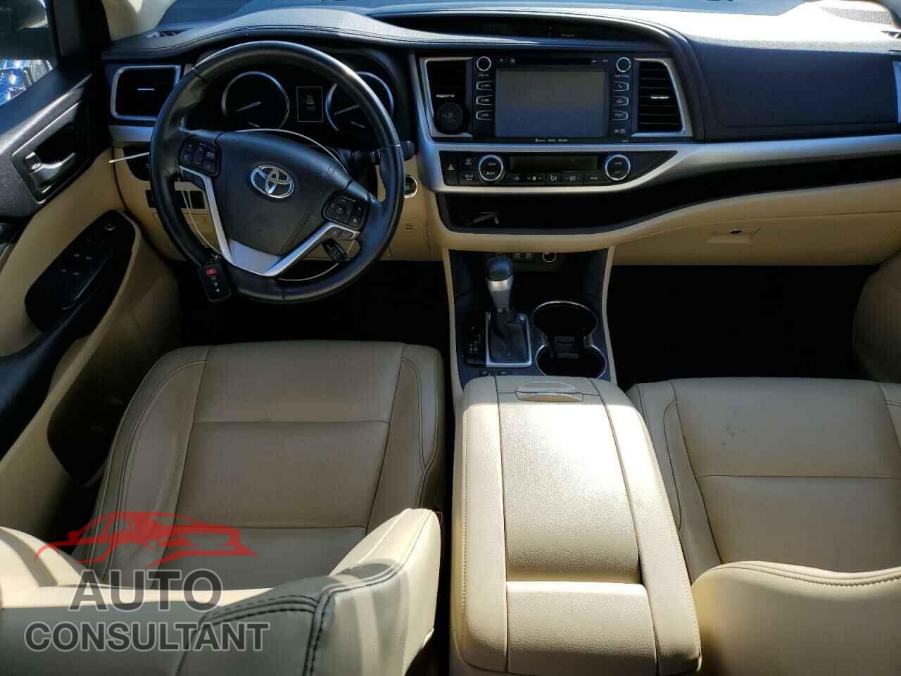 TOYOTA HIGHLANDER 2017 - 5TDKZRFH5HS200428