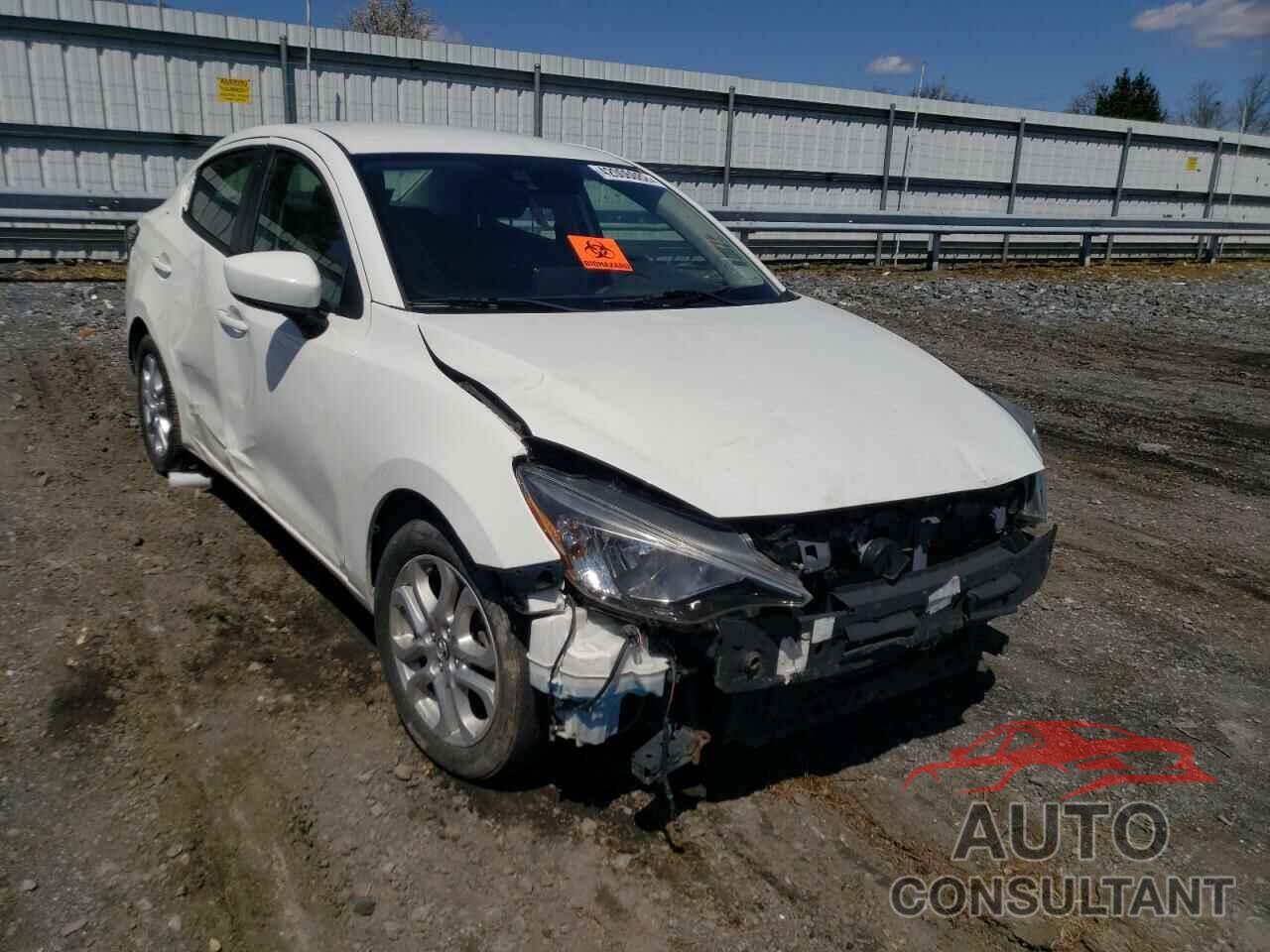 TOYOTA YARIS 2017 - 3MYDLBYV4HY174810