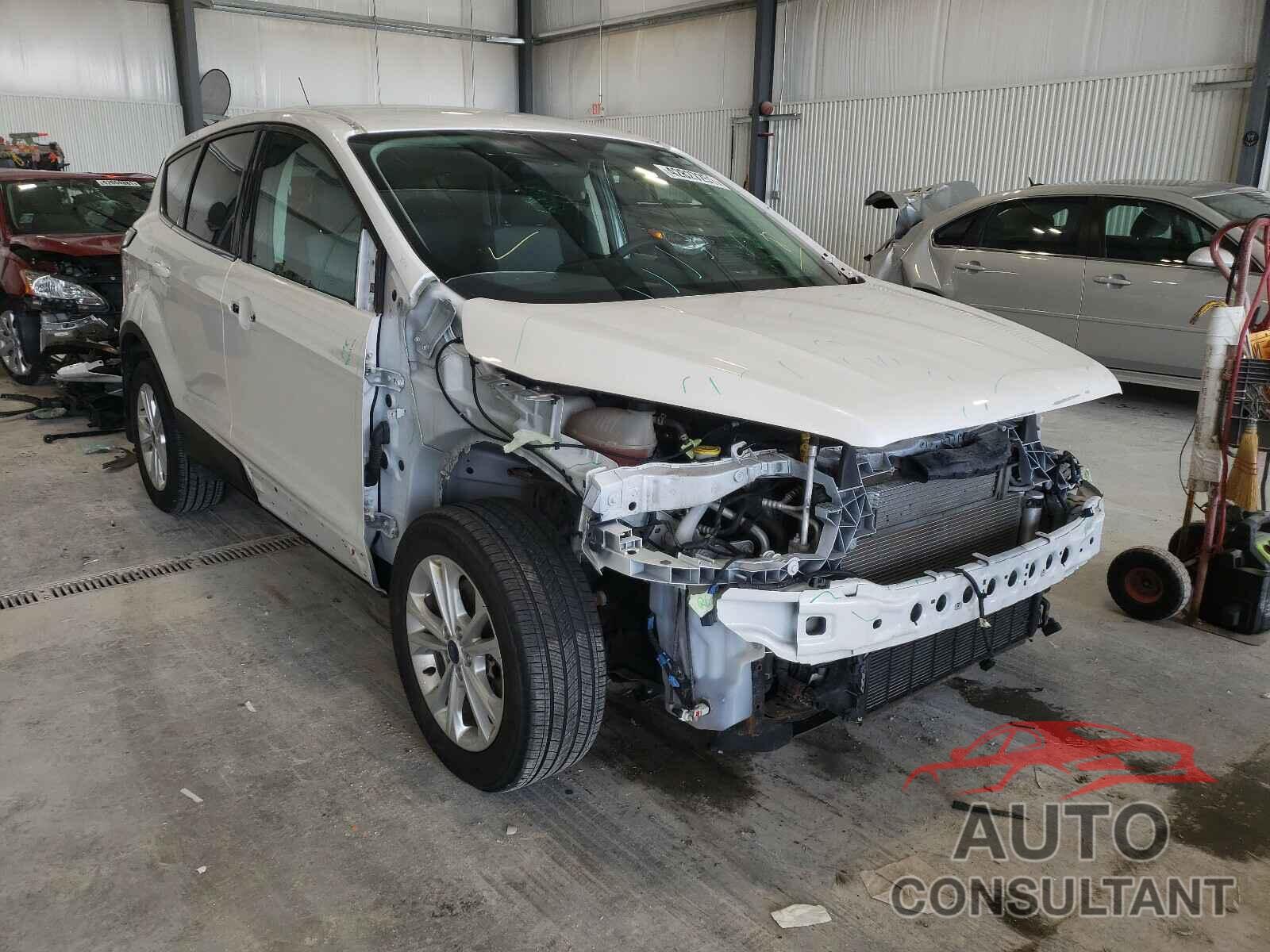 FORD ESCAPE 2018 - 1FMCU9GD0JUB56625