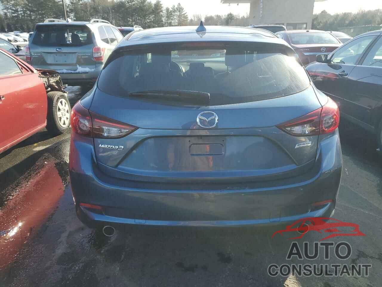 MAZDA 3 2018 - 3MZBN1L36JM274255