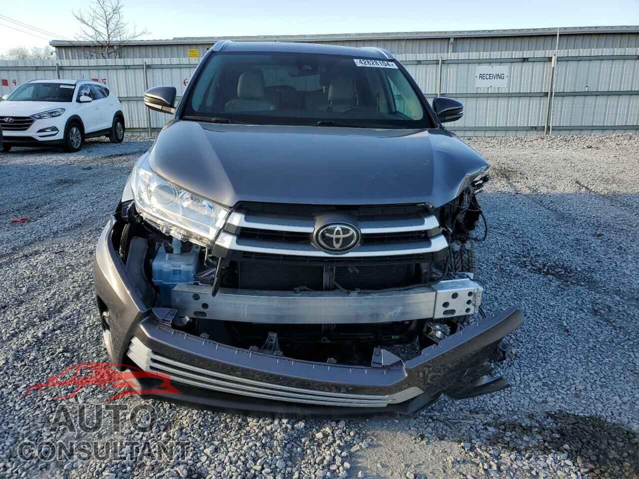 TOYOTA HIGHLANDER 2018 - 5TDJZRFH4JS487679