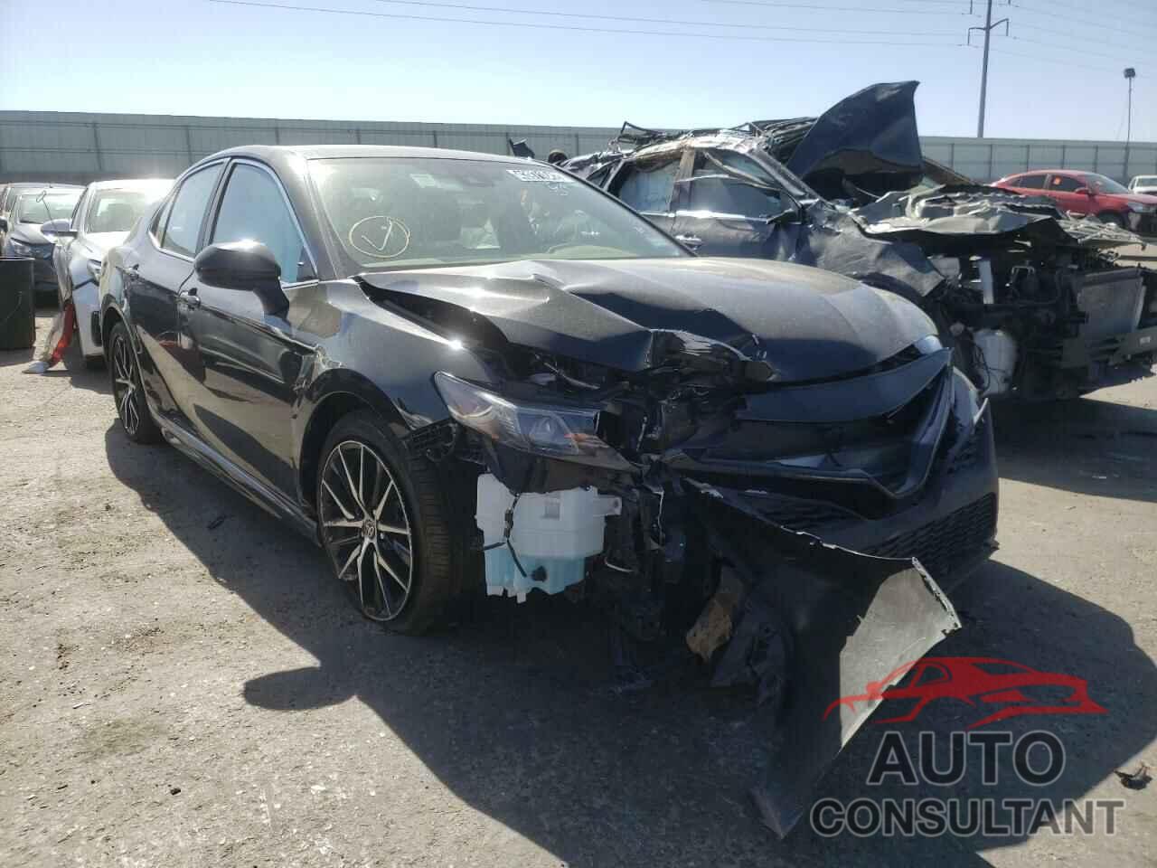 TOYOTA CAMRY 2021 - 4T1G11AK5MU583094