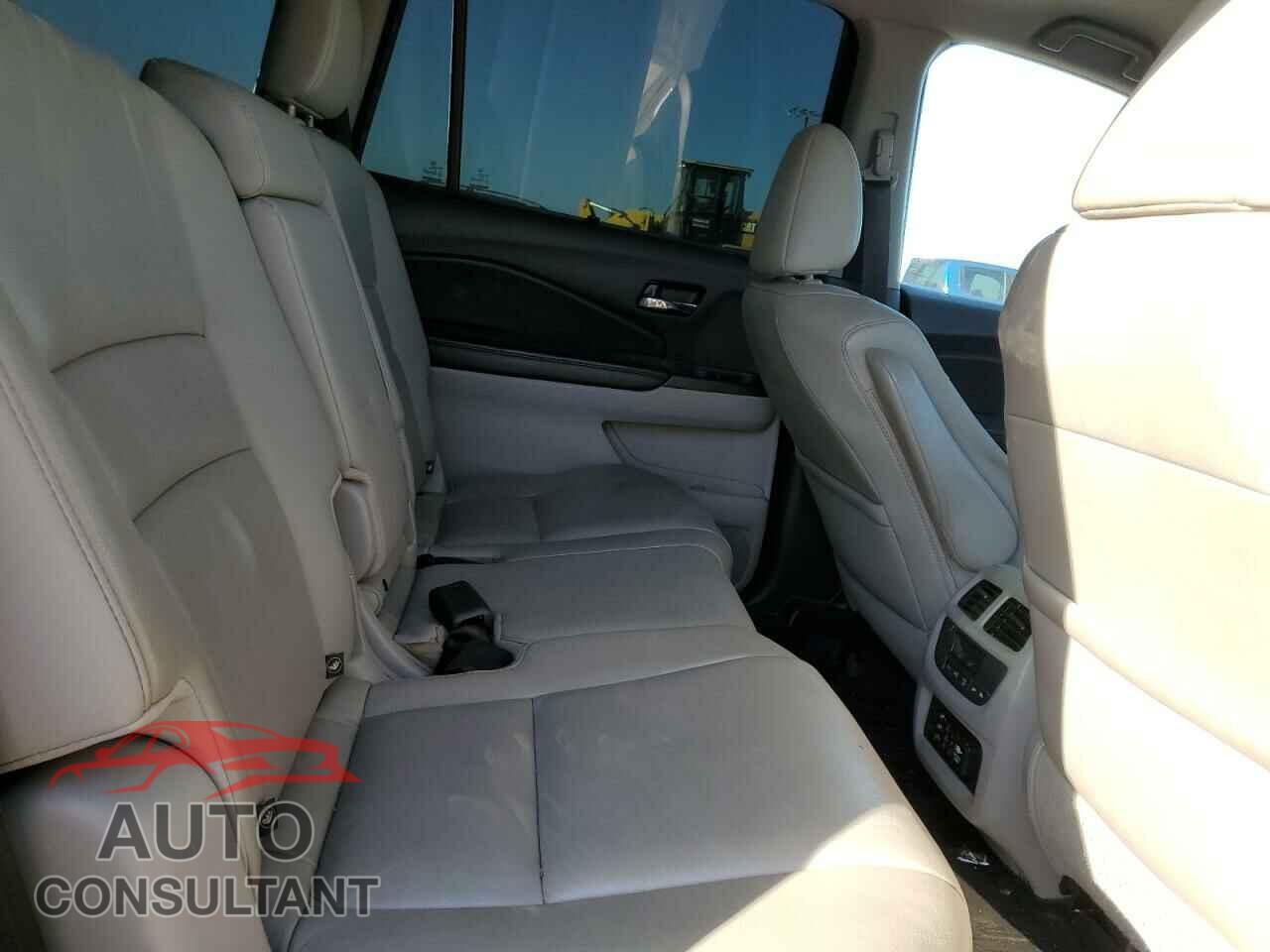 HONDA PILOT 2016 - 5FNYF6H82GB016338