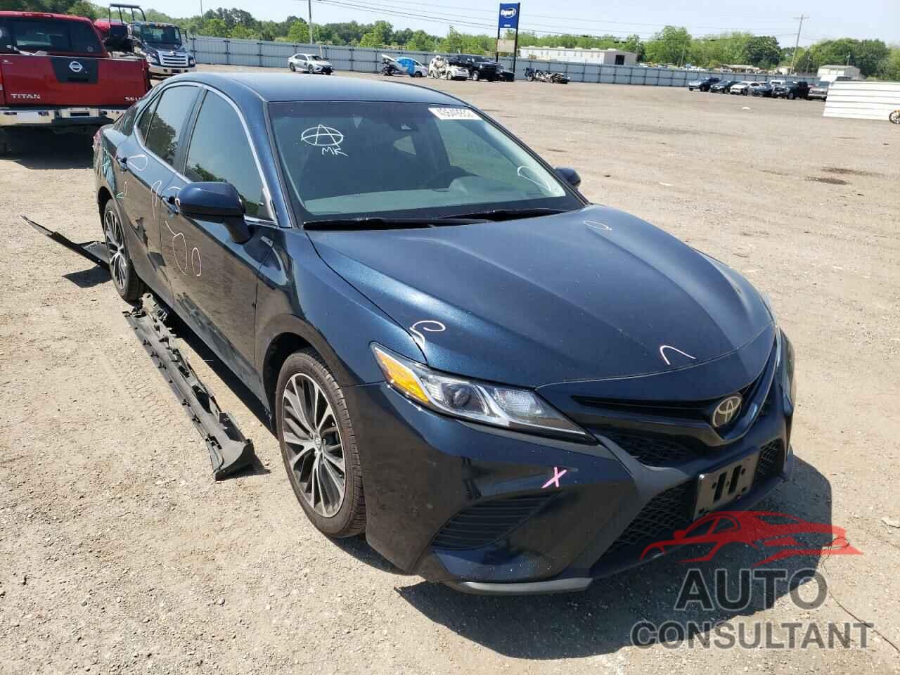 TOYOTA CAMRY 2018 - 4T1B11HK3JU608117