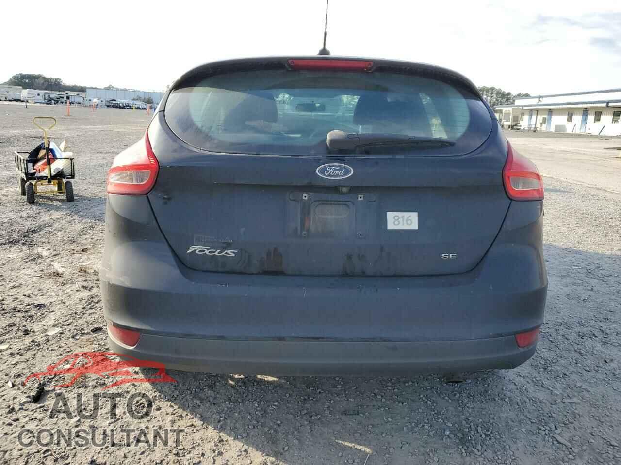 FORD FOCUS 2017 - 1FADP3K26HL208123