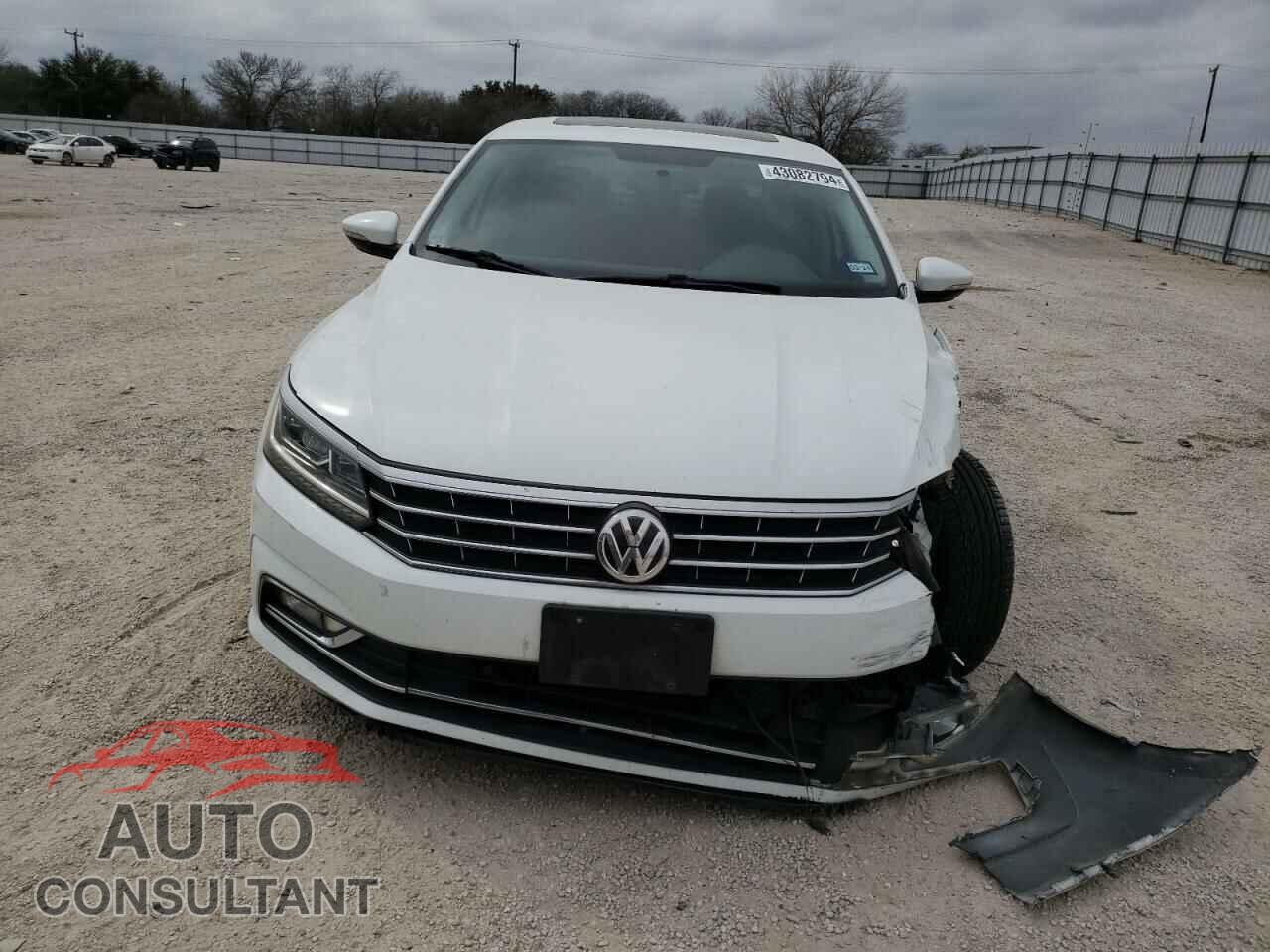 VOLKSWAGEN PASSAT 2017 - 1VWBT7A37HC036583