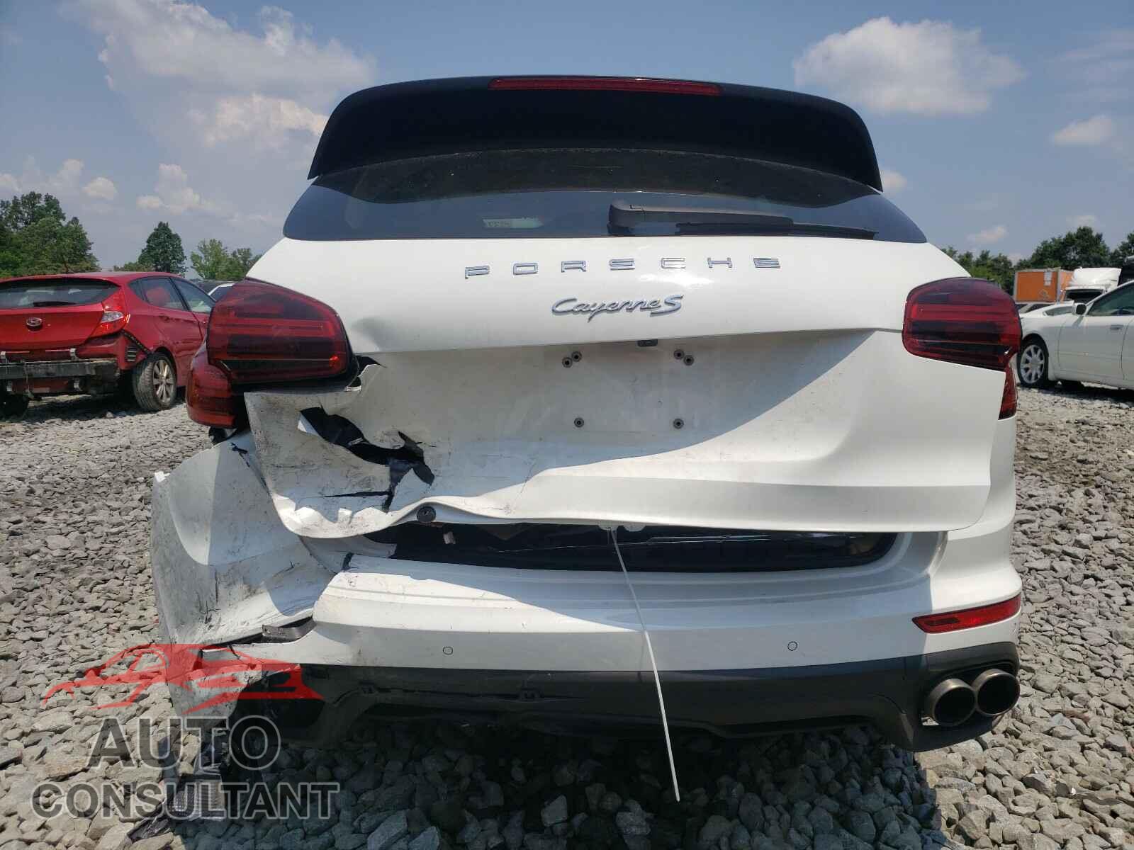 PORSCHE CAYENNE 2016 - WP1AB2A20GLA95838