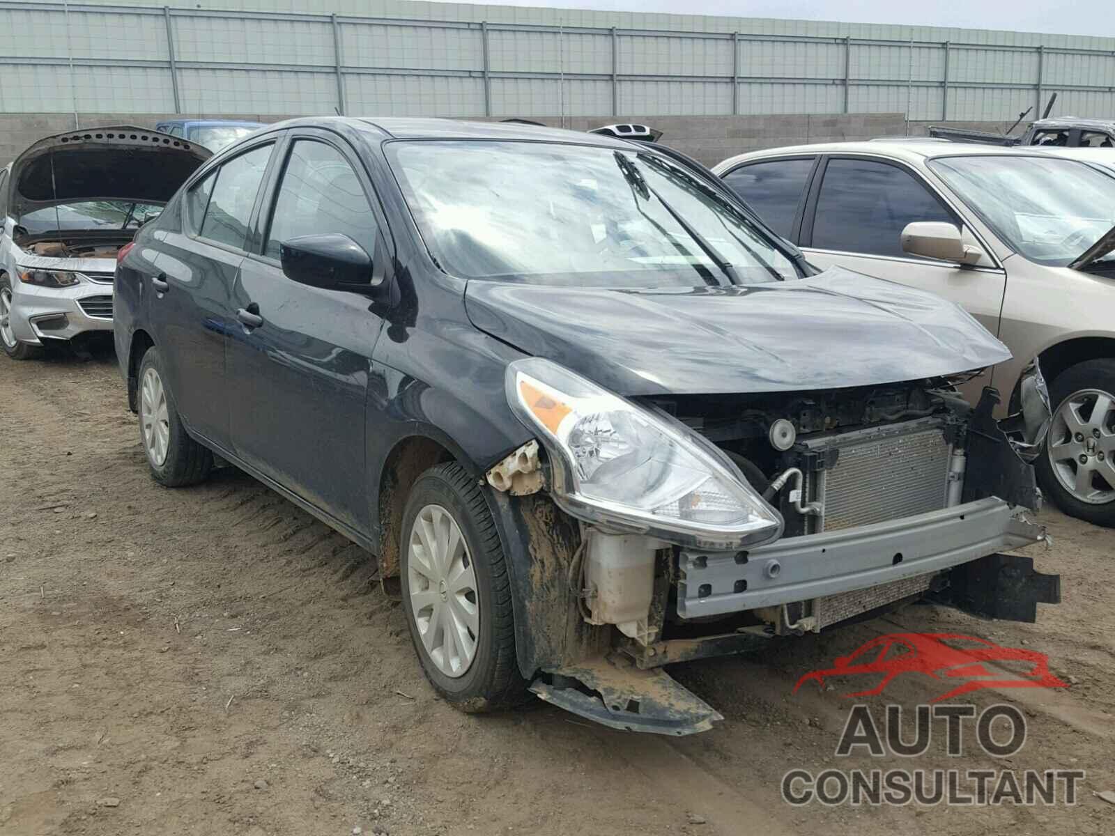 NISSAN VERSA 2017 - 3N1CN7AP8HL827118