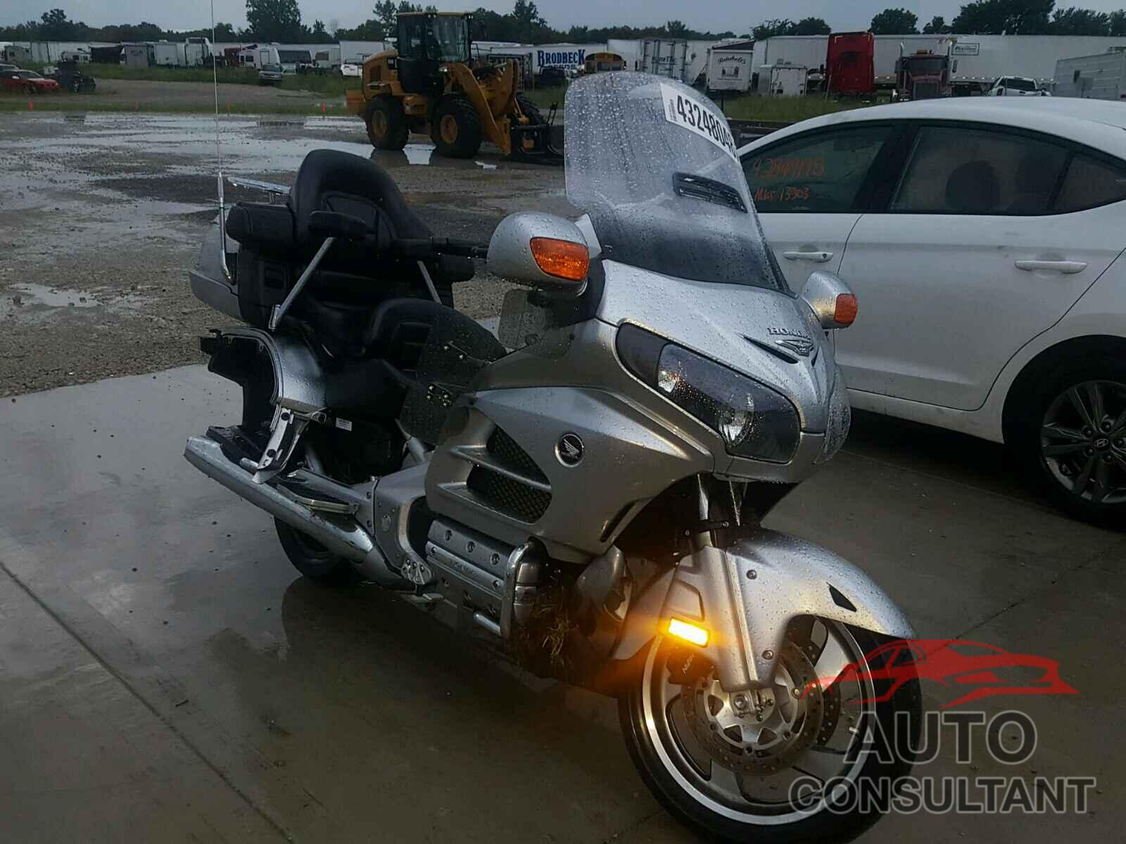 HONDA GL1800 2015 - JH2SC68G7FK300790