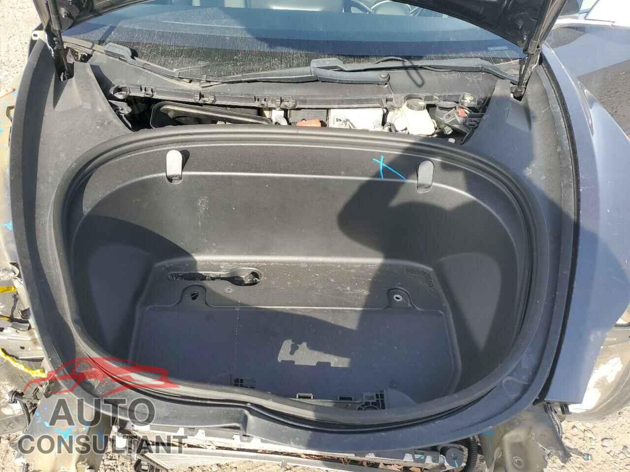 TESLA MODEL 3 2019 - 5YJ3E1EB3KF437588