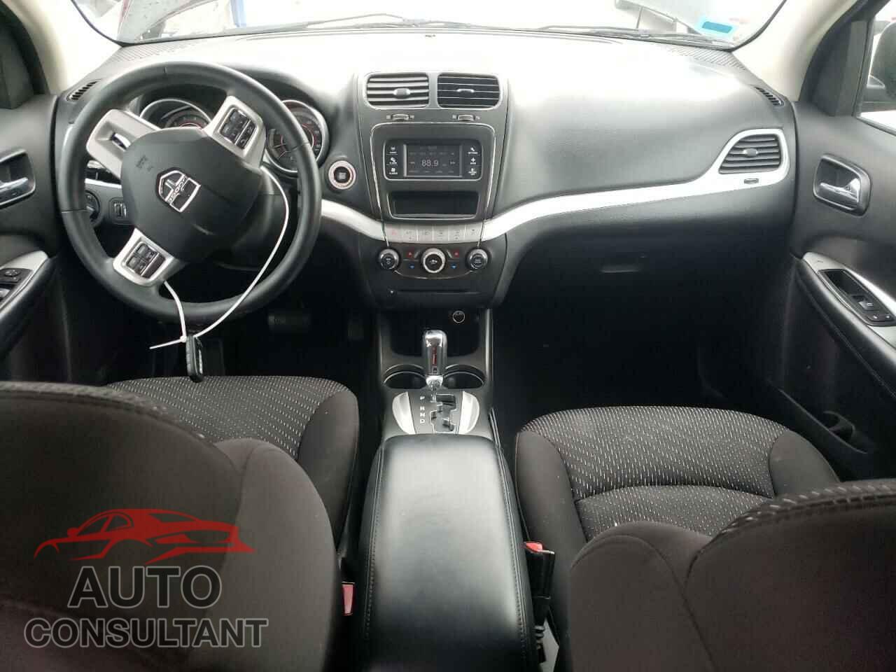 DODGE JOURNEY 2017 - 3C4PDCBG6HT582117