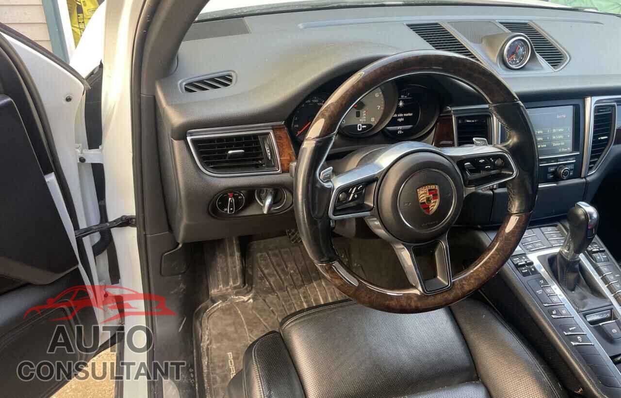 PORSCHE MACAN 2015 - WP1AB2A57FLB41321