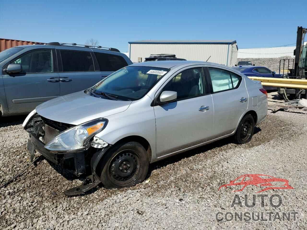 NISSAN VERSA 2018 - 3N1CN7AP3JK392942