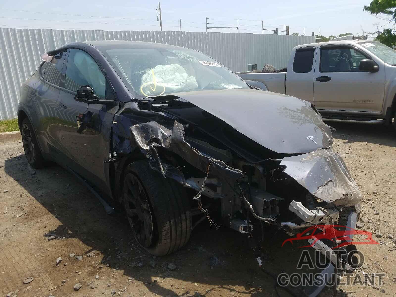 TESLA MODEL Y 2021 - 5YJYGDEE0MF080241