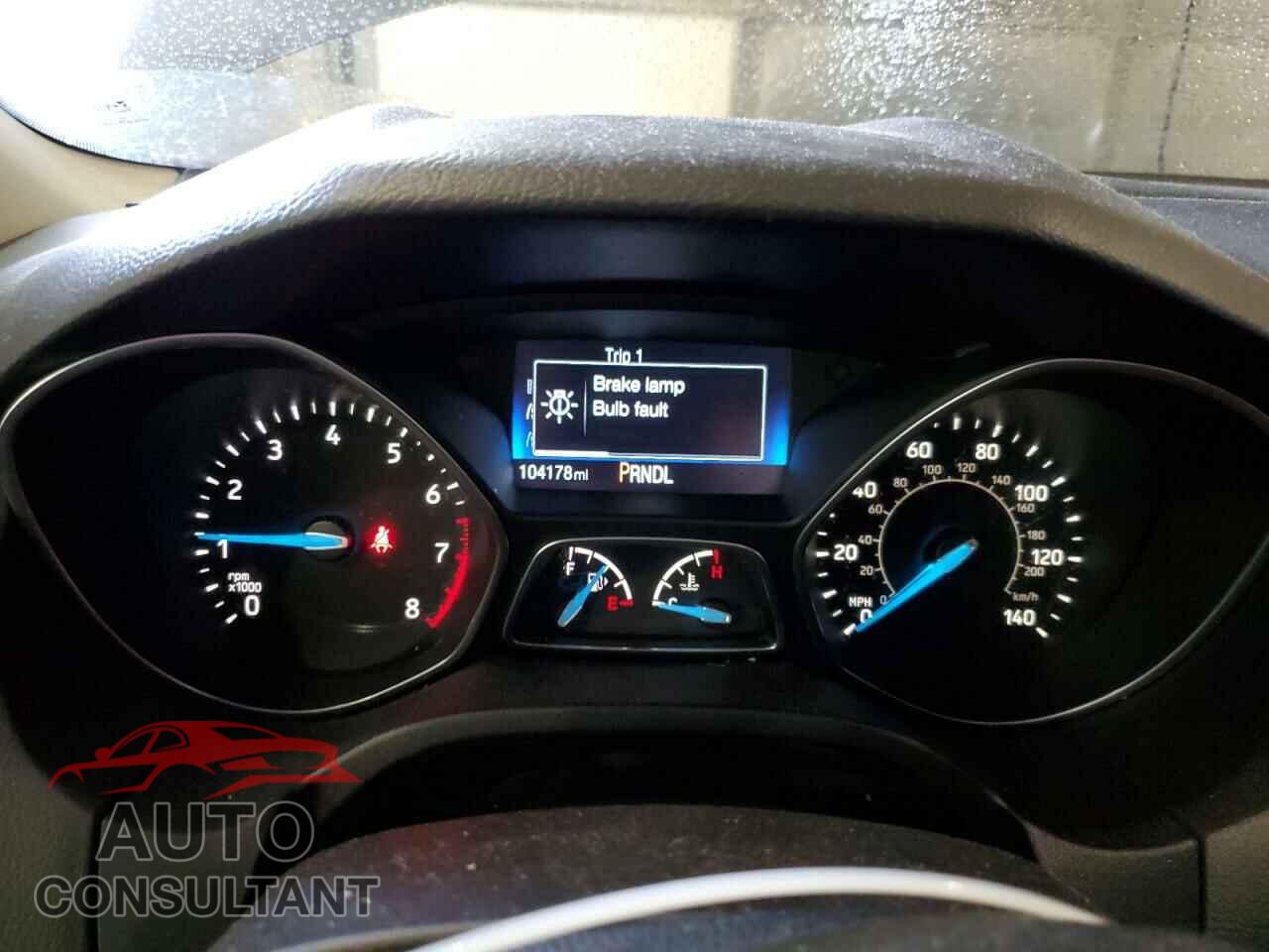 FORD FOCUS 2015 - 1FADP3E20FL220177
