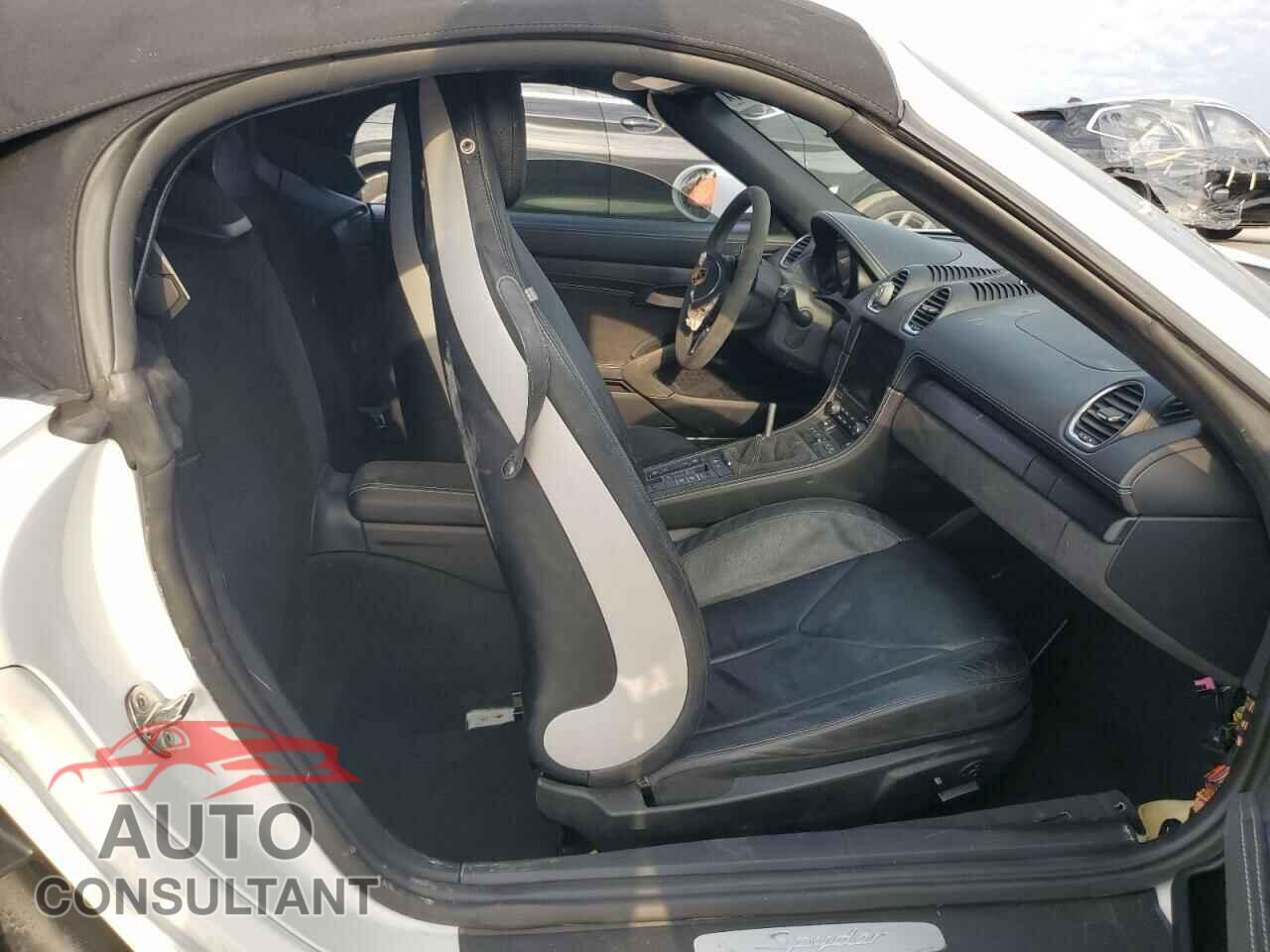 PORSCHE BOXSTER 2021 - WP0CC2A85MS240854