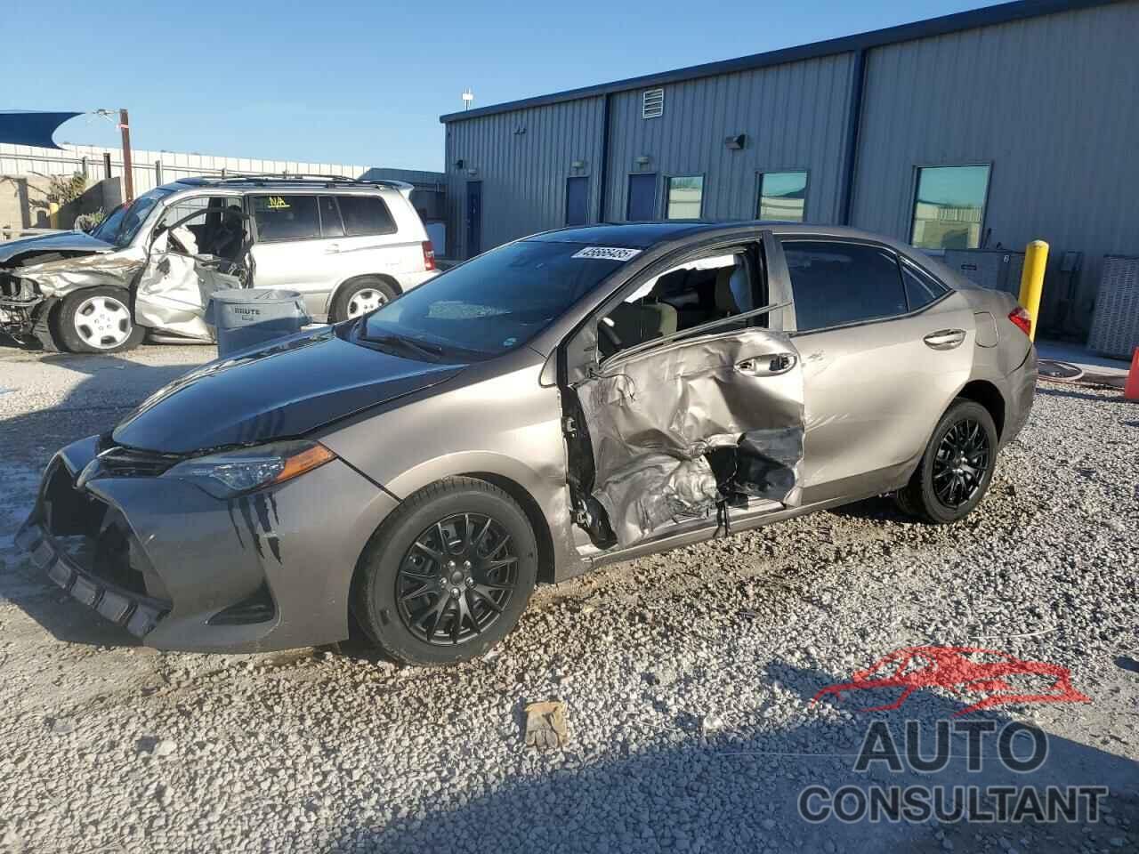 TOYOTA COROLLA 2018 - 2T1BURHE0JC105873
