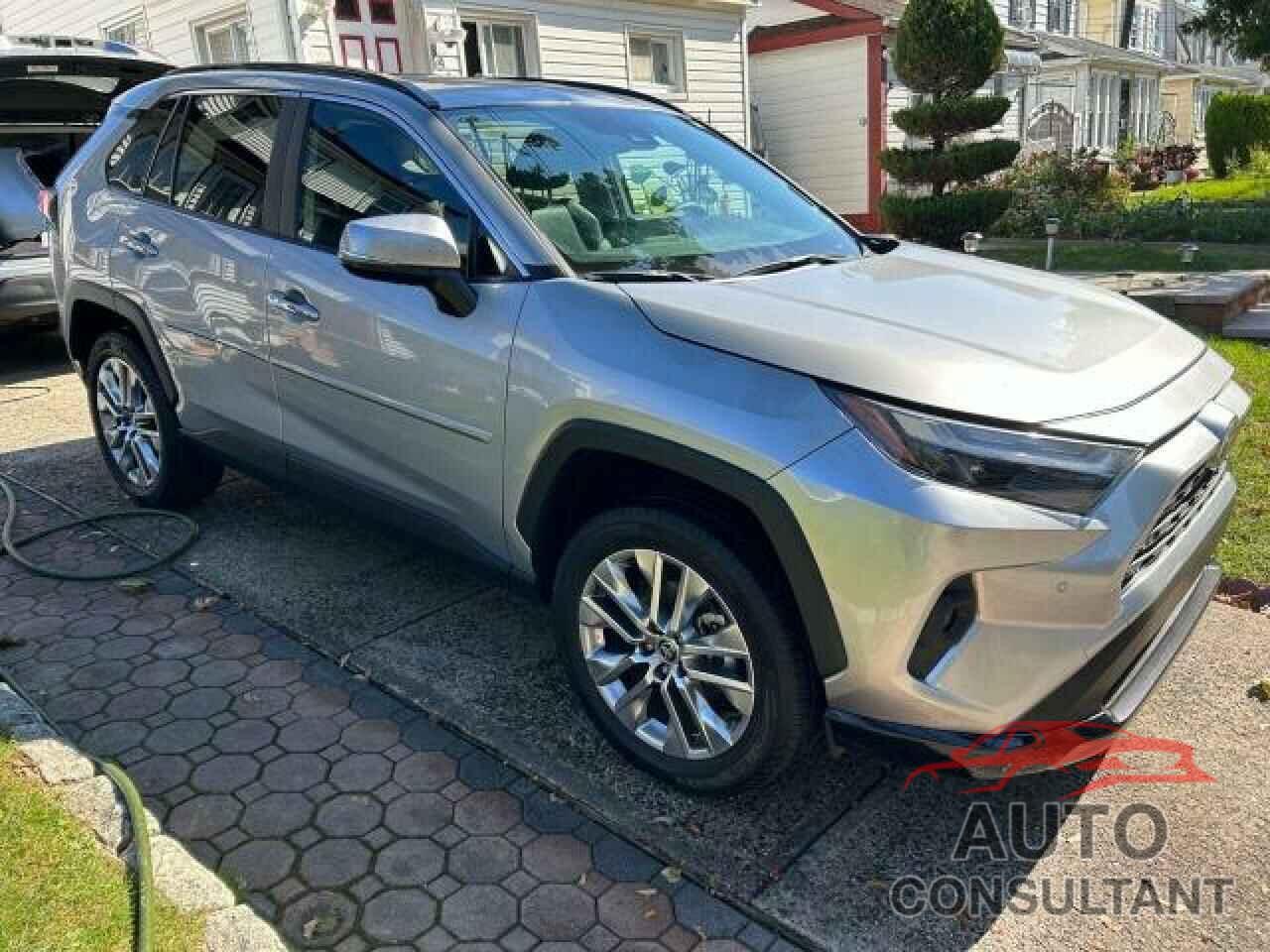 TOYOTA RAV4 2022 - 2T3N1RFV4NW326431